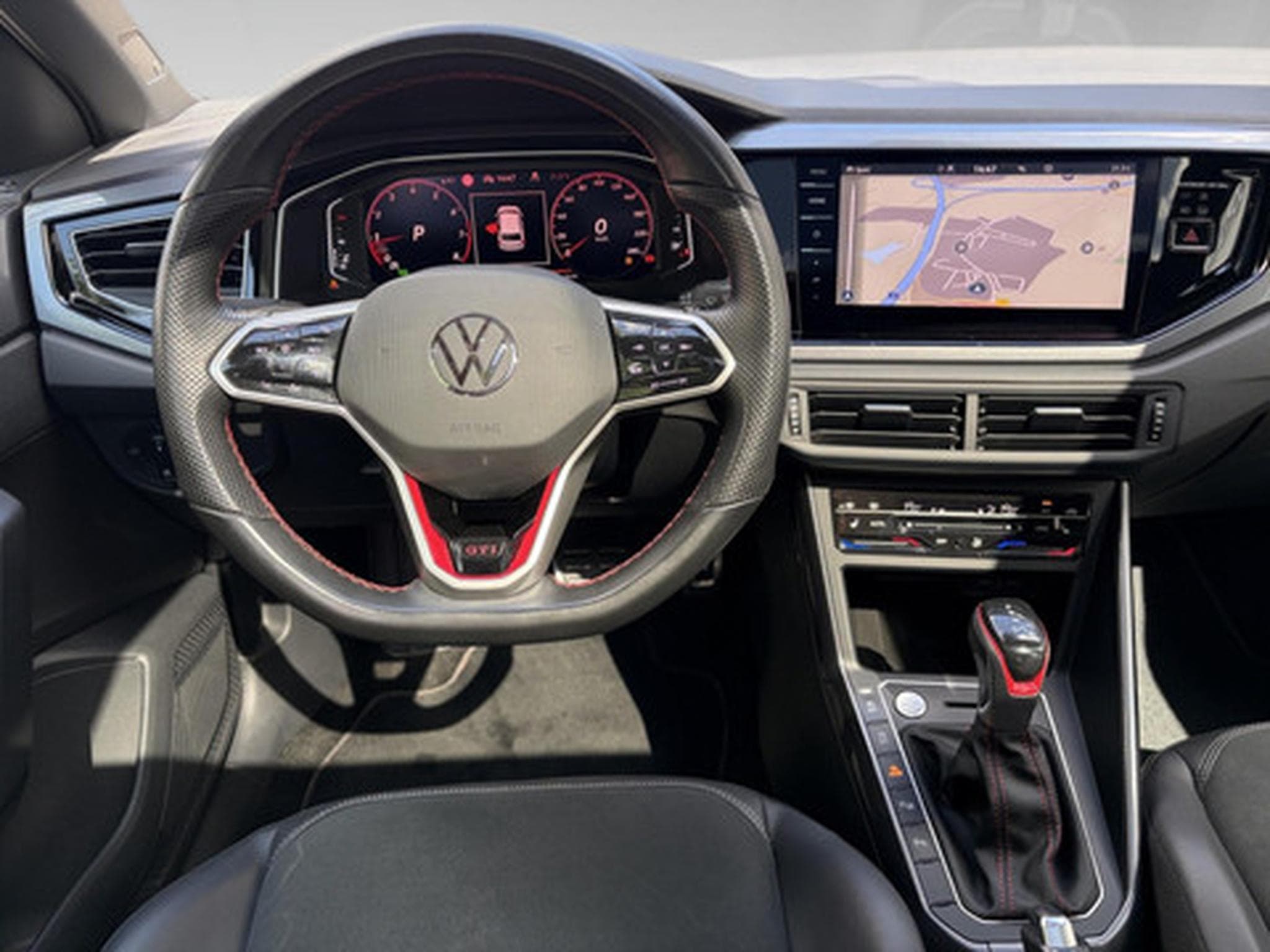 VW Polo 2.0 TSI 152kW GTI DSG7 (2023) - Photo 8