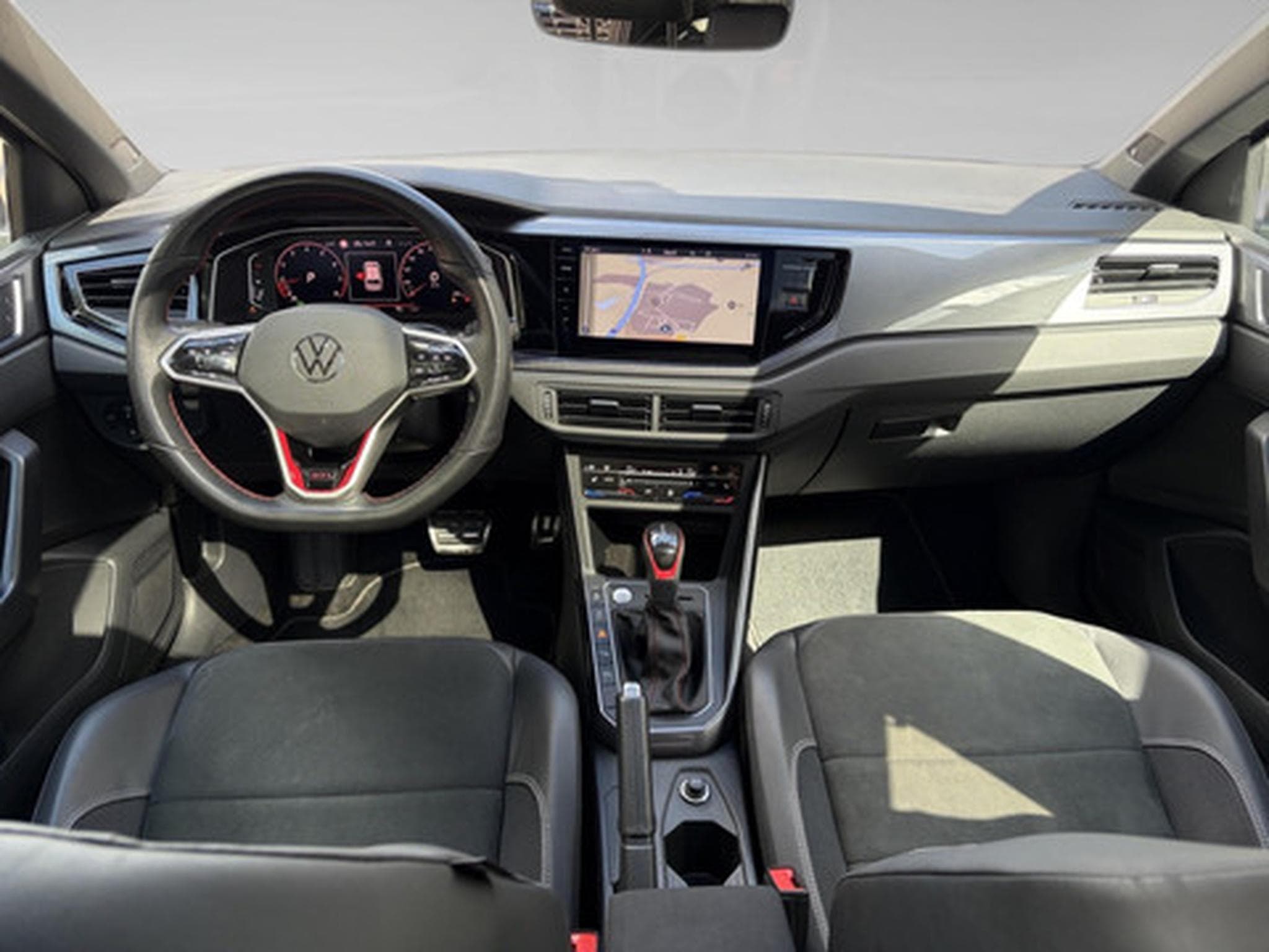 VW Polo 2.0 TSI 152kW GTI DSG7 (2023) - Photo 4