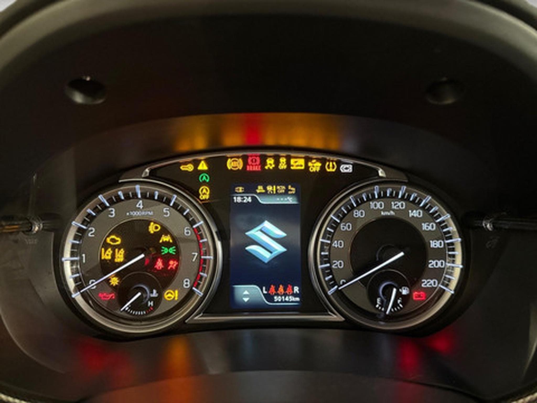 Suzuki Grand Vitara 1.4 Luxe MHEV 2WD (2024) - Photo 2