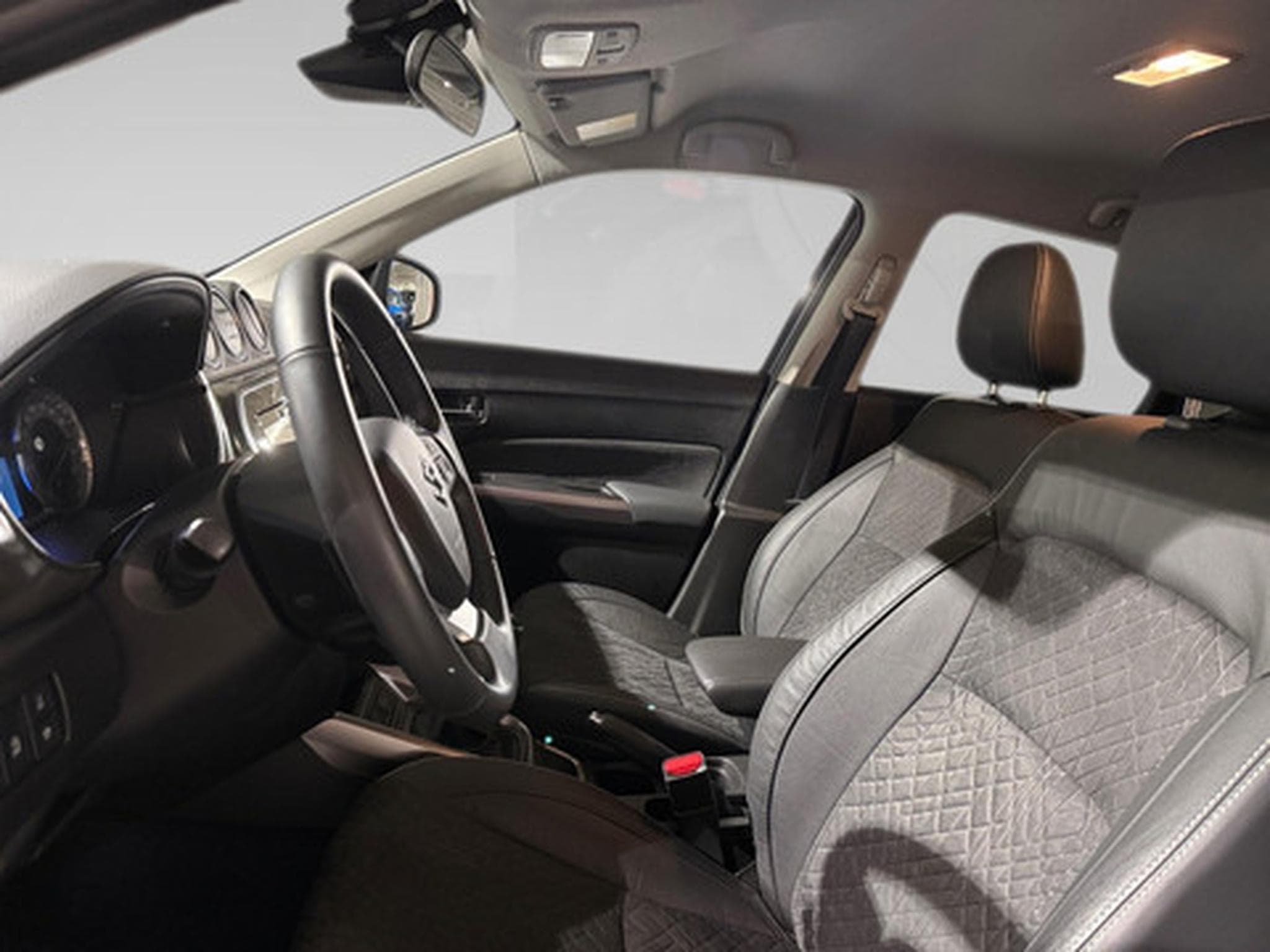 Suzuki Grand Vitara 1.4 Luxe MHEV 2WD (2024) - Photo 4