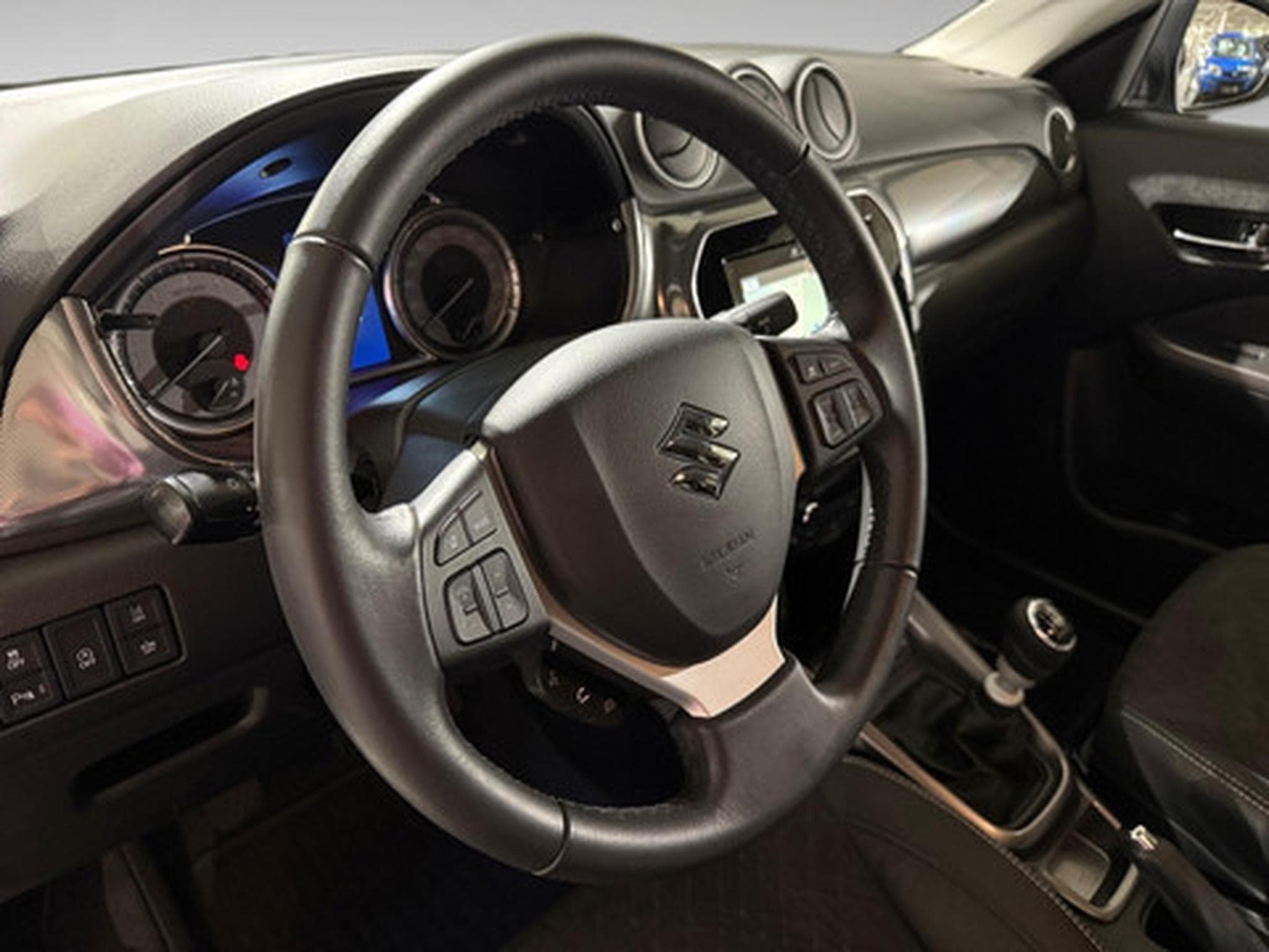 Suzuki Grand Vitara 1.4 Luxe MHEV 2WD (2024) - Photo 8