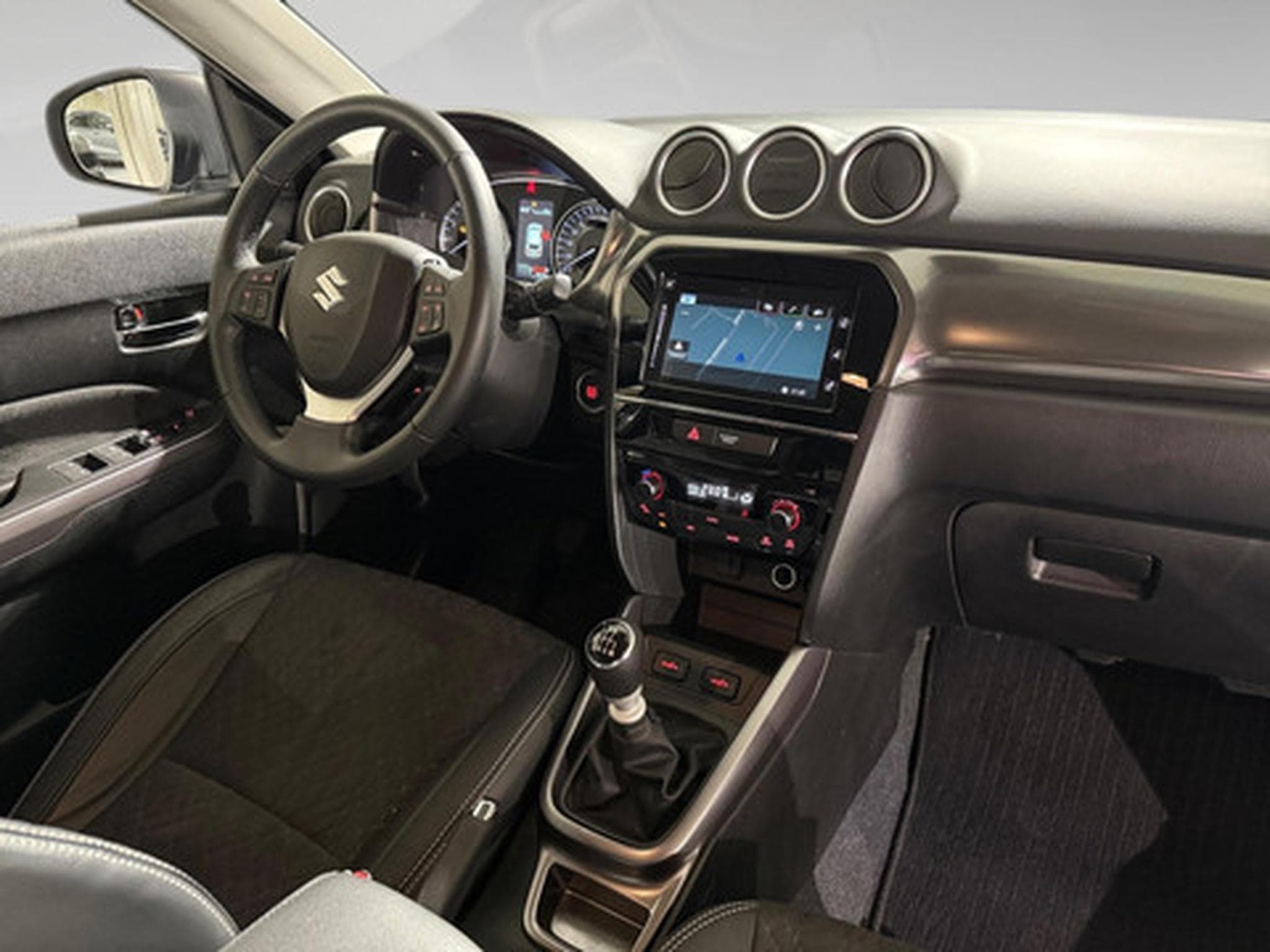 Suzuki Grand Vitara 1.4 Luxe MHEV 2WD (2024) - Photo 7