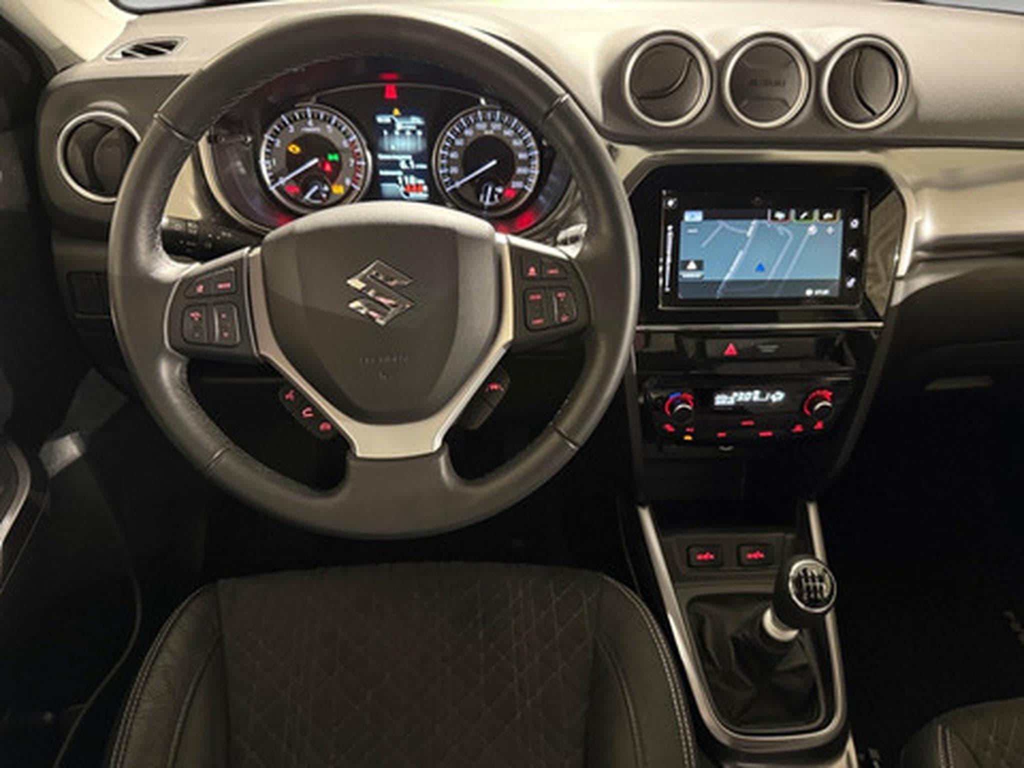 Suzuki Grand Vitara 1.4 Luxe MHEV 2WD (2024) - Photo 6