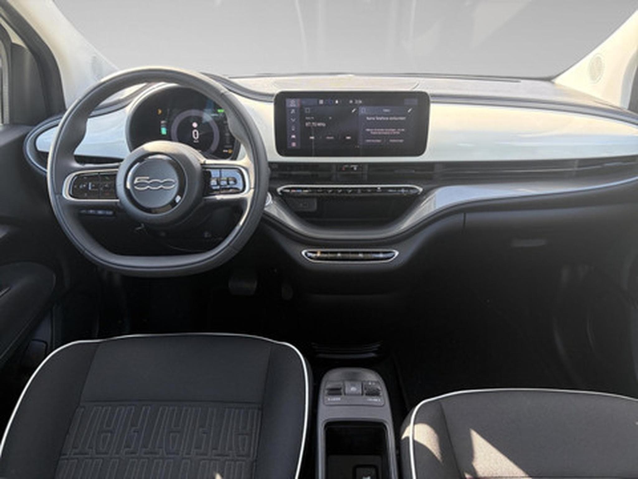 Fiat 500 500e 42 kWh LIMO (2023) - Photo 5