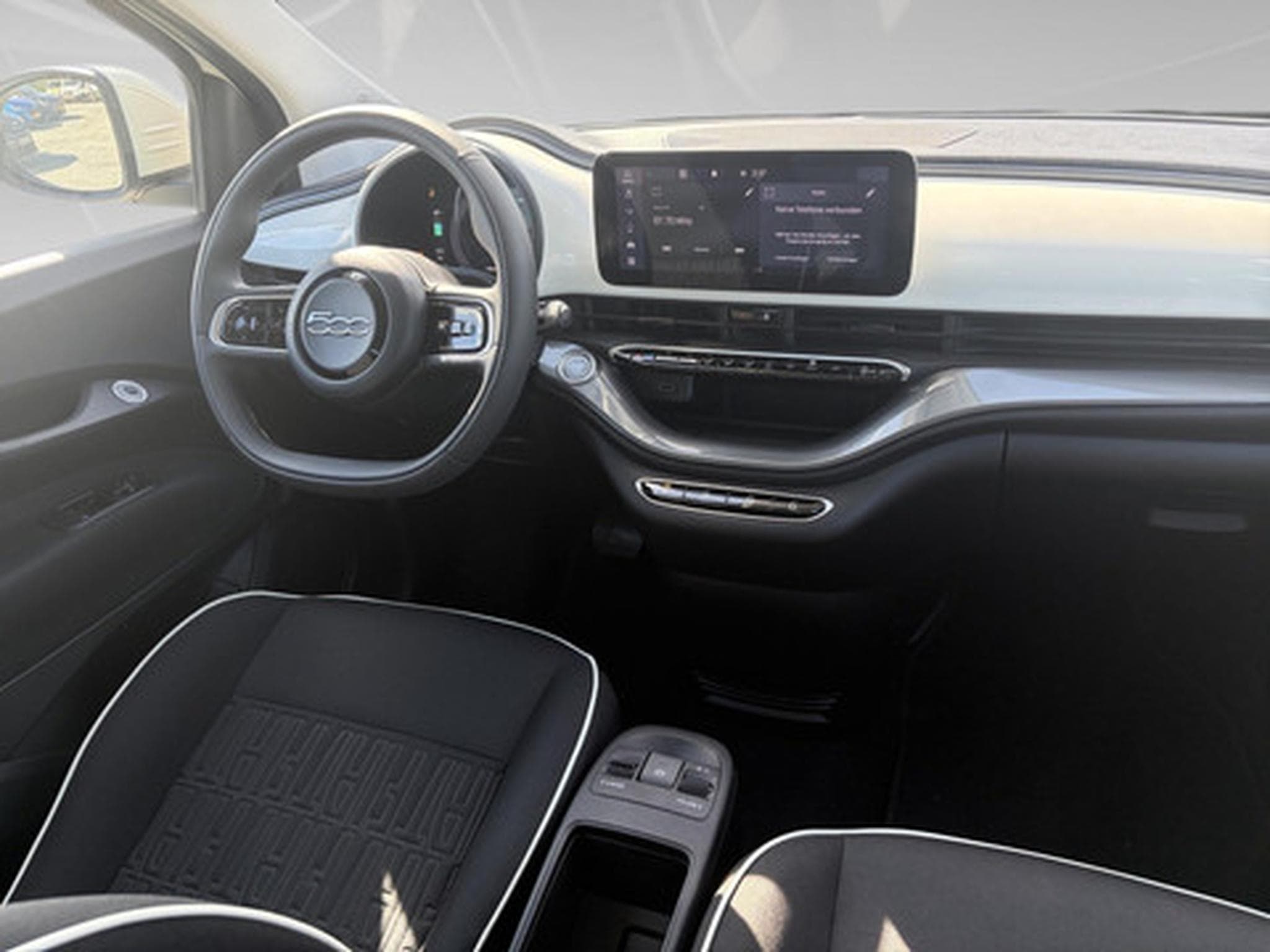 Fiat 500 500e 42 kWh LIMO (2023) - Photo 6