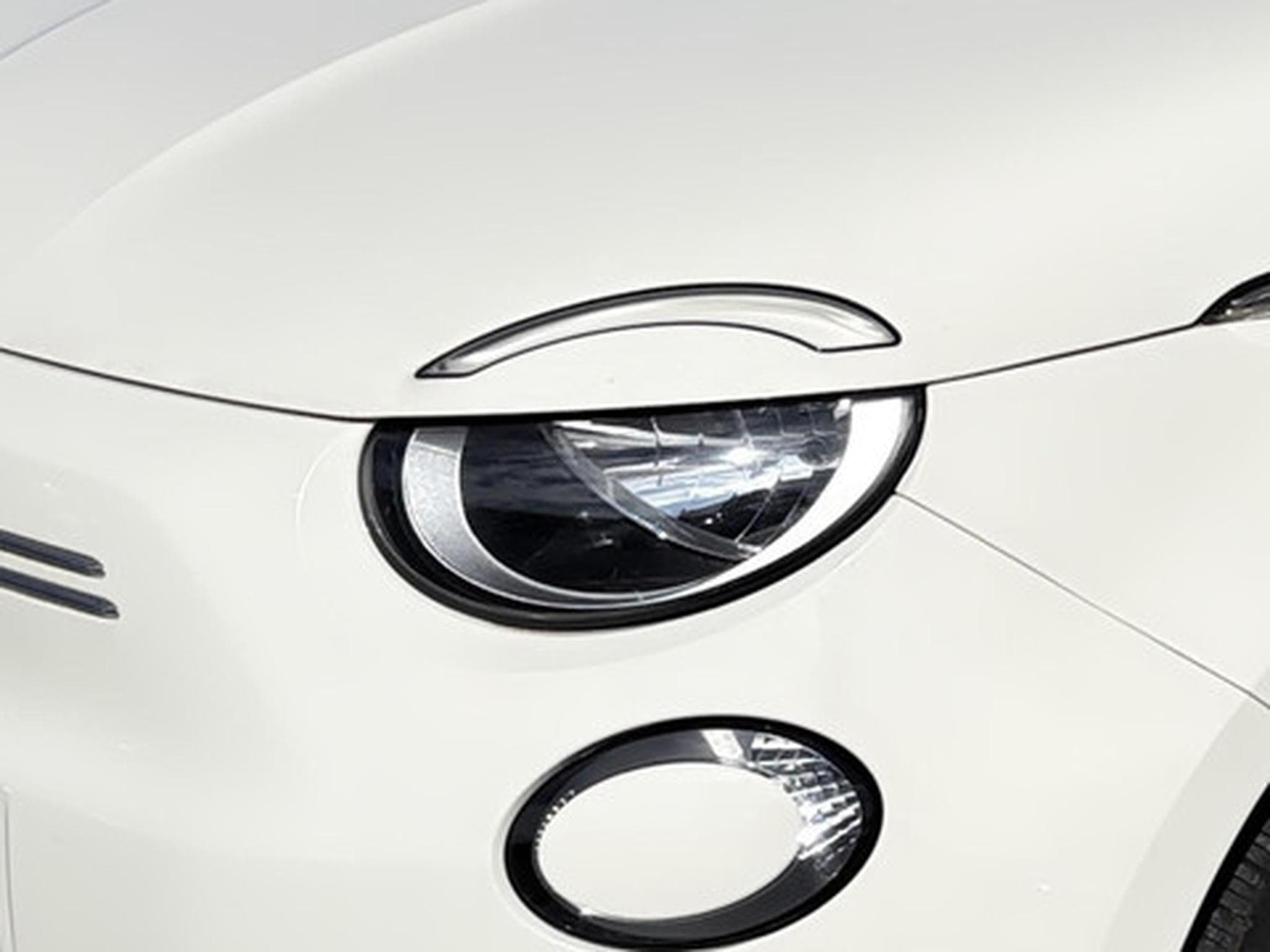 Fiat 500 500e 42 kWh LIMO (2023) - Photo 21