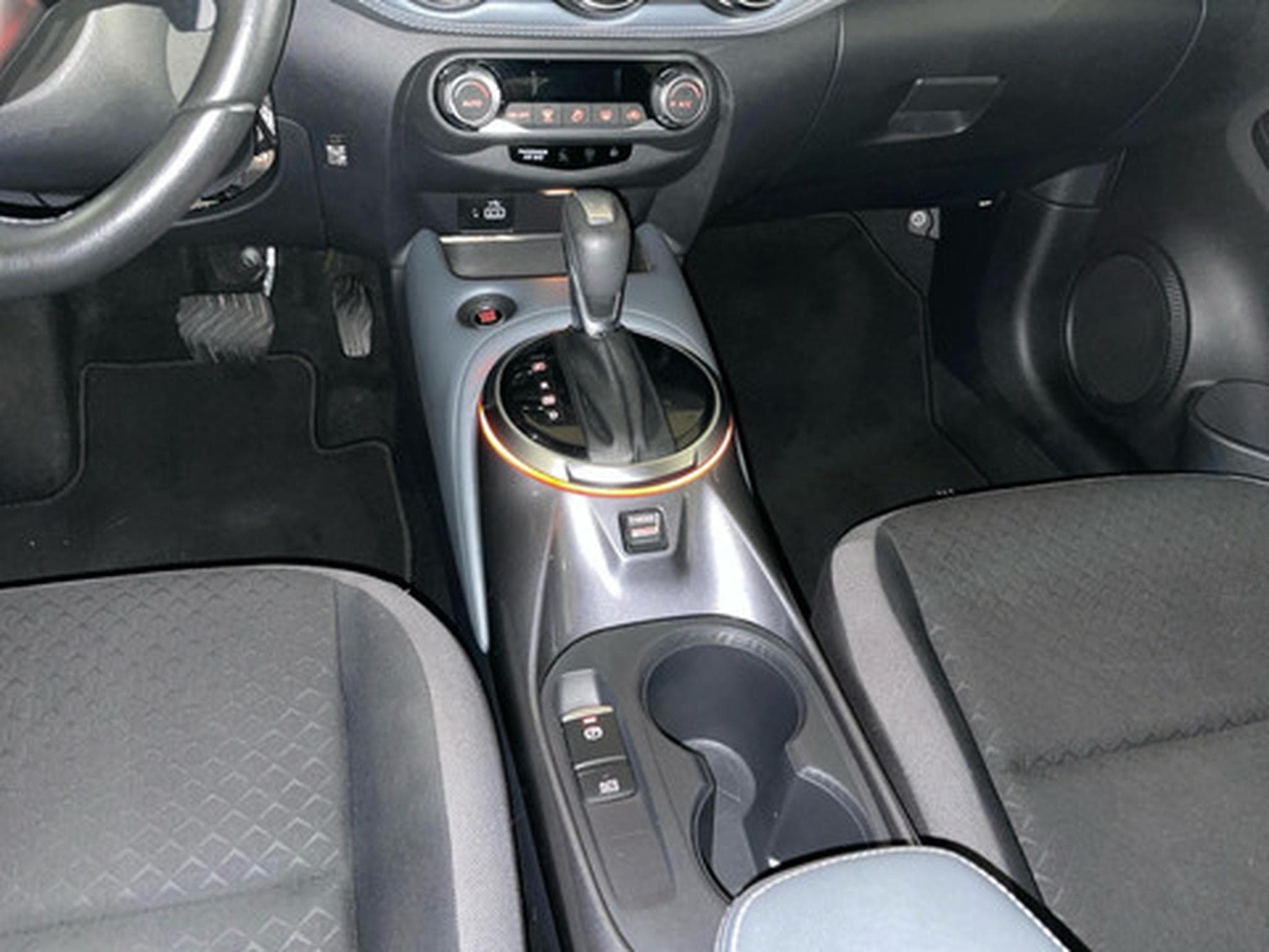 Nissan Juke 1.0 DIG-T 117 DCT N-CONNECTA (2020) - Photo 10