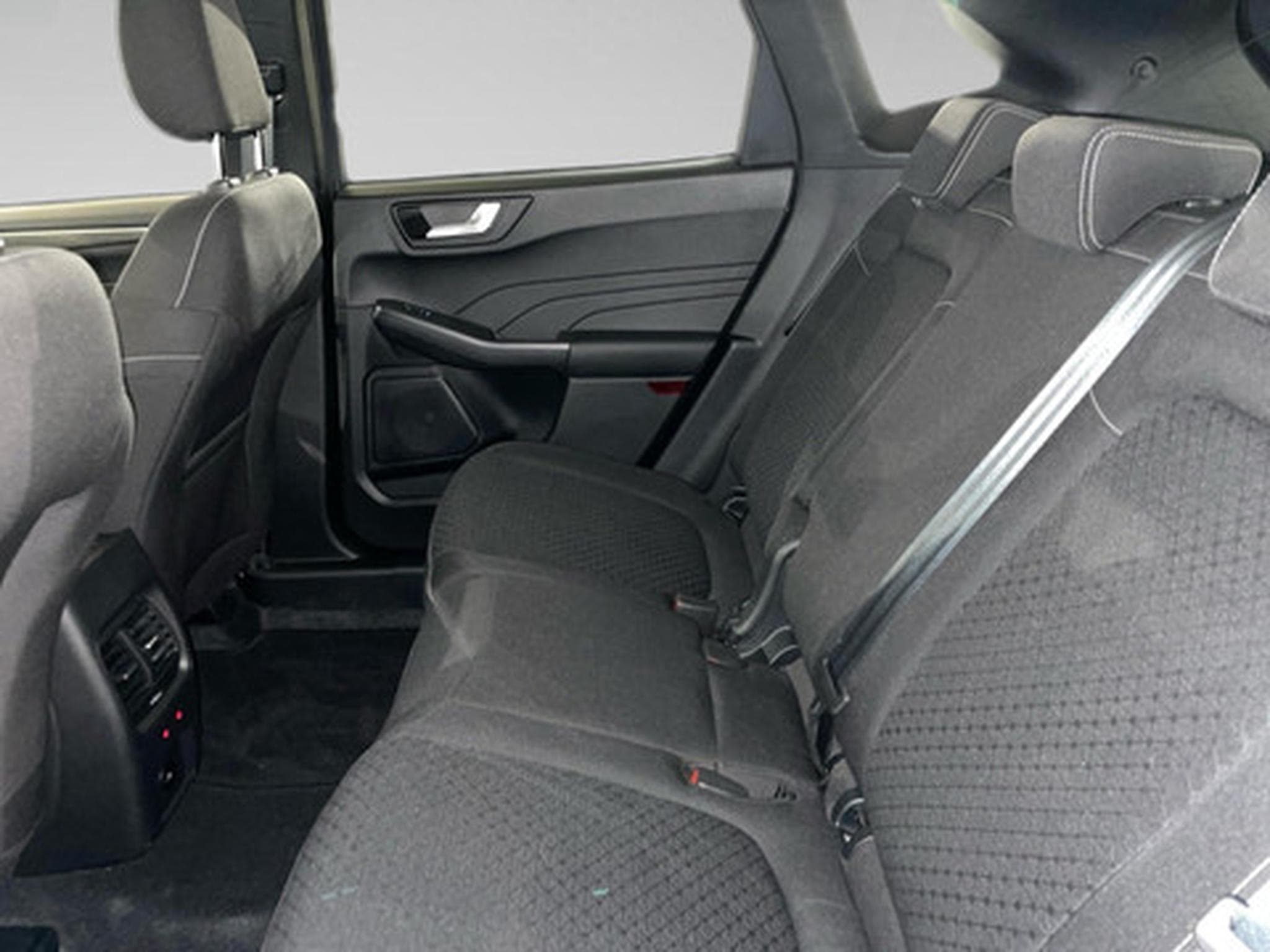 Ford Kuga 1.5i EcoBoost 137kW Aut. Titanium (2025) - Photo 11