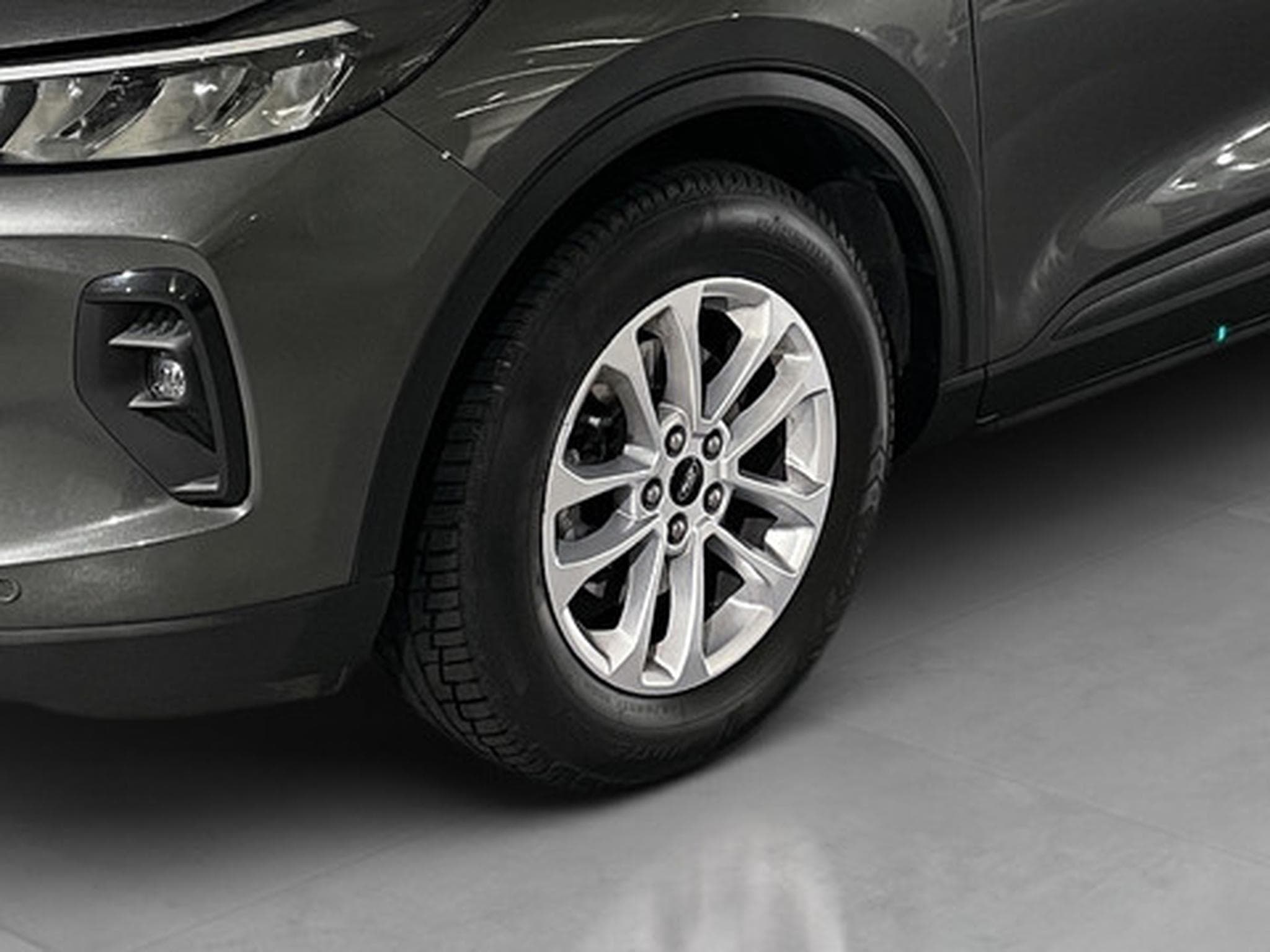 Ford Kuga 1.5i EcoBoost 137kW Aut. Titanium (2025) - Photo 20