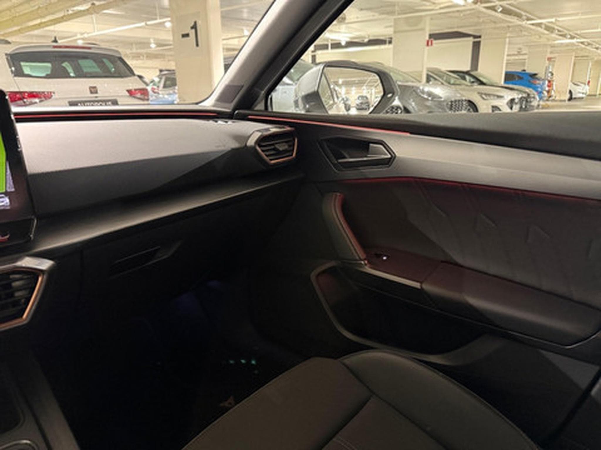 Cupra Leon 2.0 TSI EVO 221kW VZ DSG (2023) - Photo 10