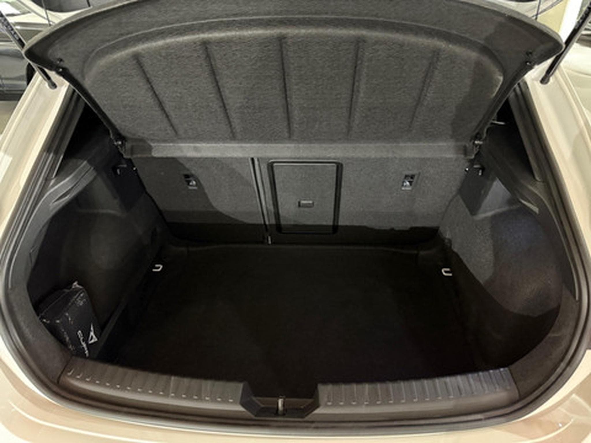 Cupra Leon 2.0 TSI EVO 221kW VZ DSG (2023) - Photo 12