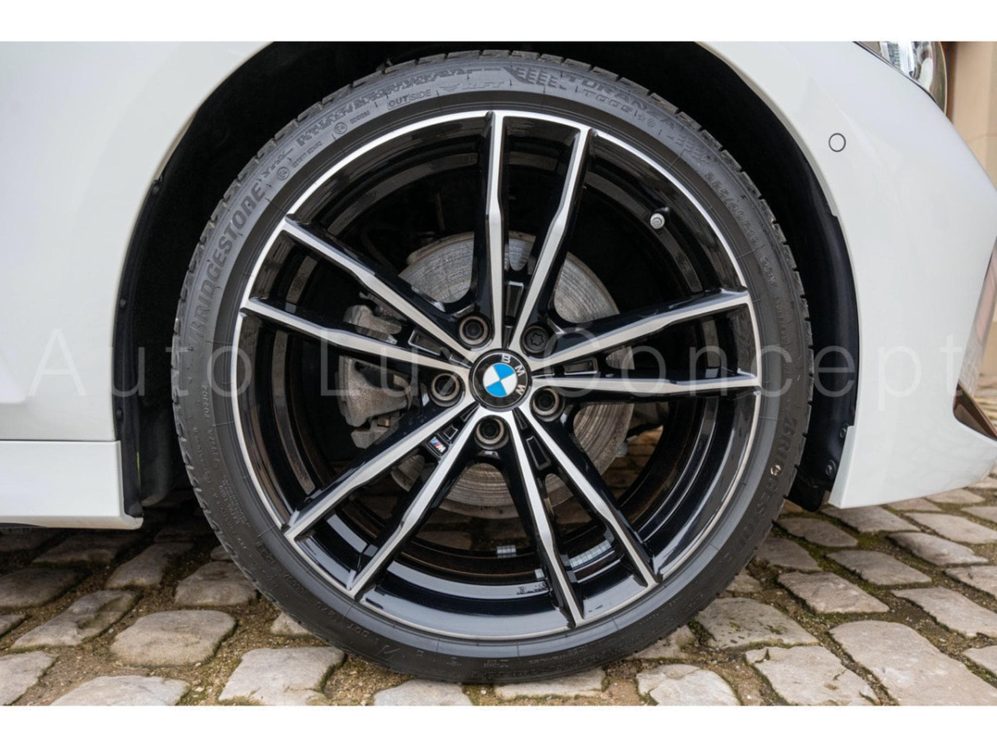 BMW 320 d xDrive M Sport (2023) - Photo 30