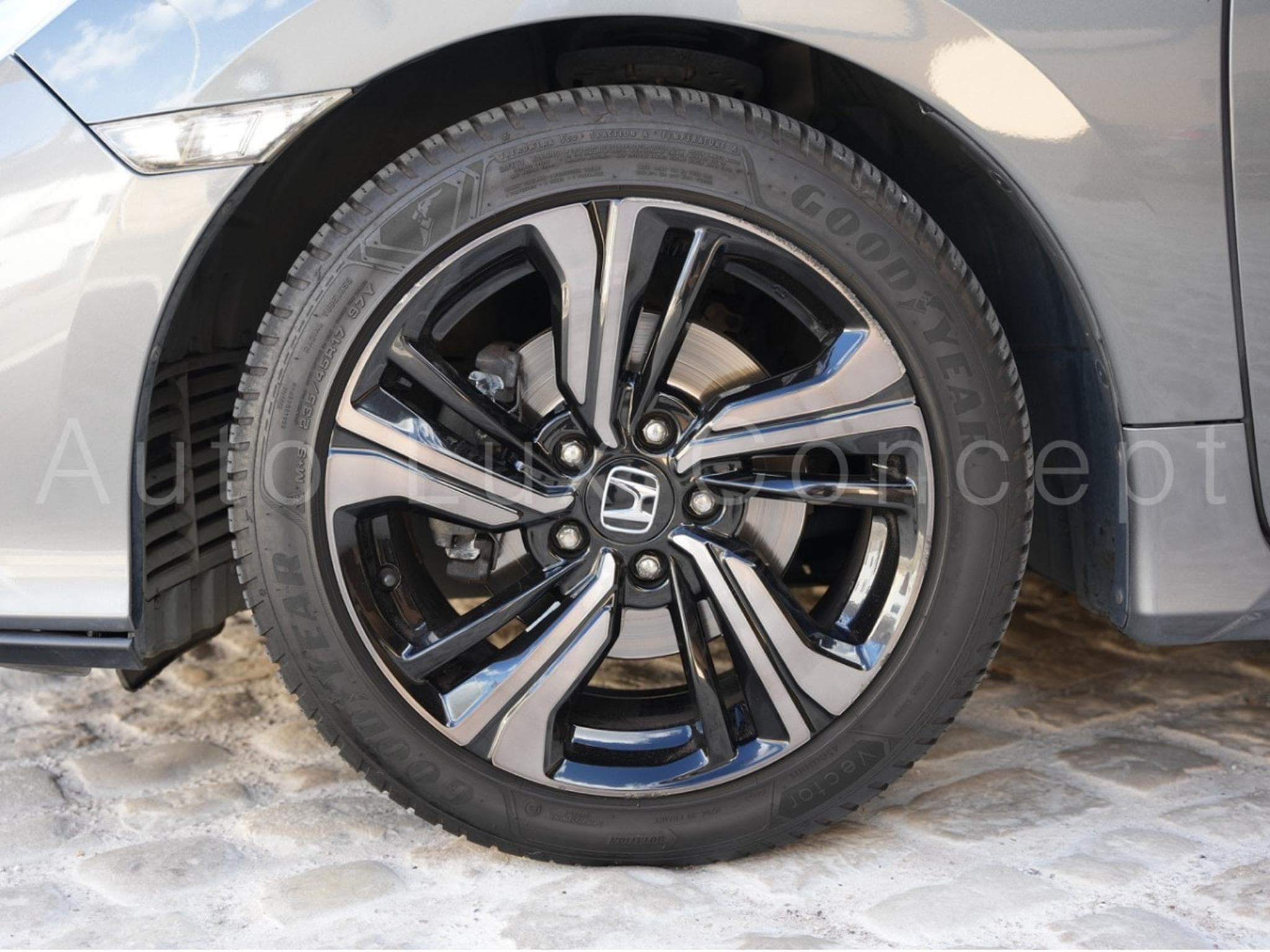 Honda Civic 1.5 i-VTEC 182 ch Prestige CVT 5 portes (2017) - Photo 28