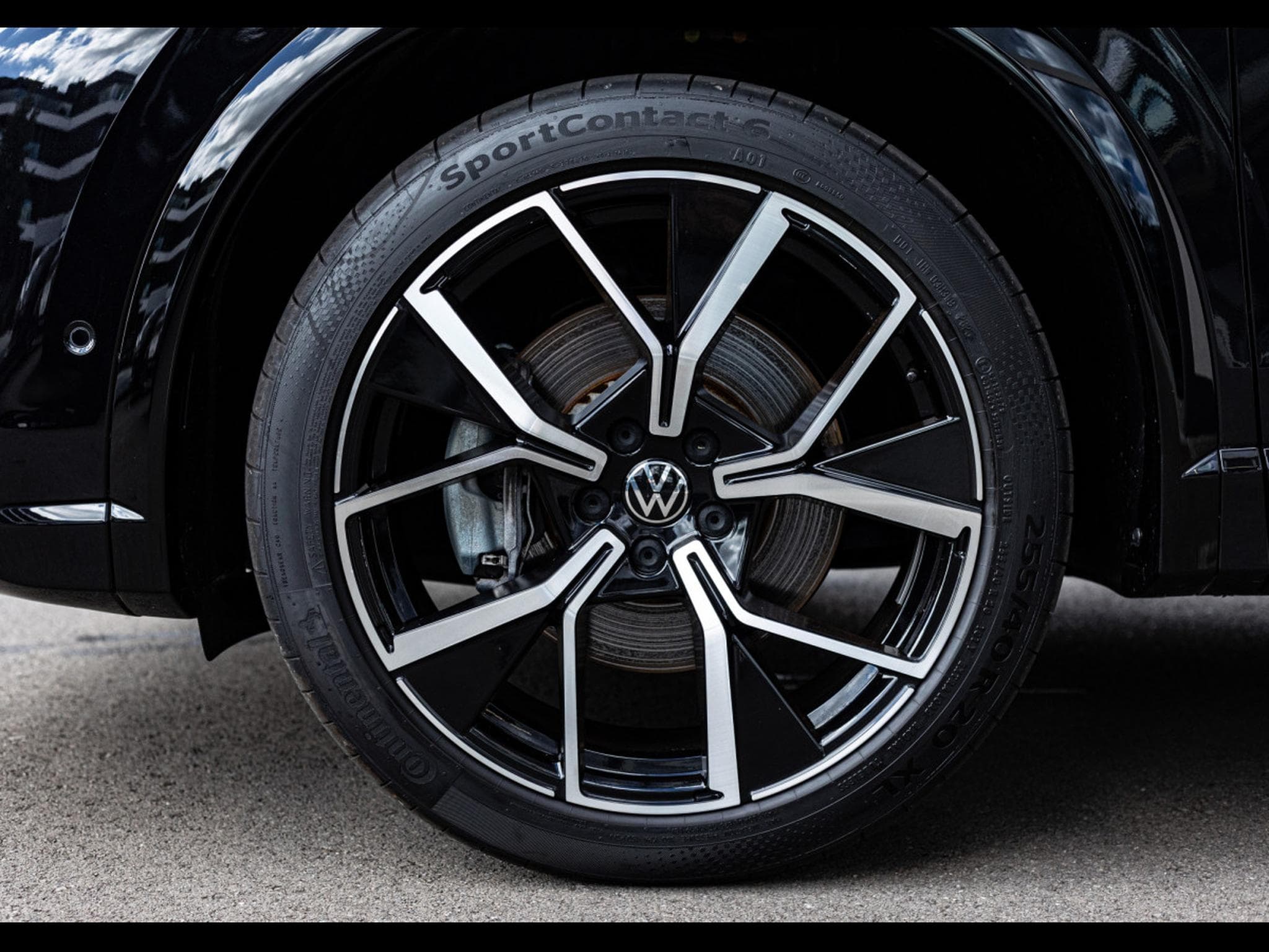 VW Tiguan 2.0 TSI (265 CH) 4MOTION R-LINE - PACK DESIGN BLACK (2025) - Photo 9
