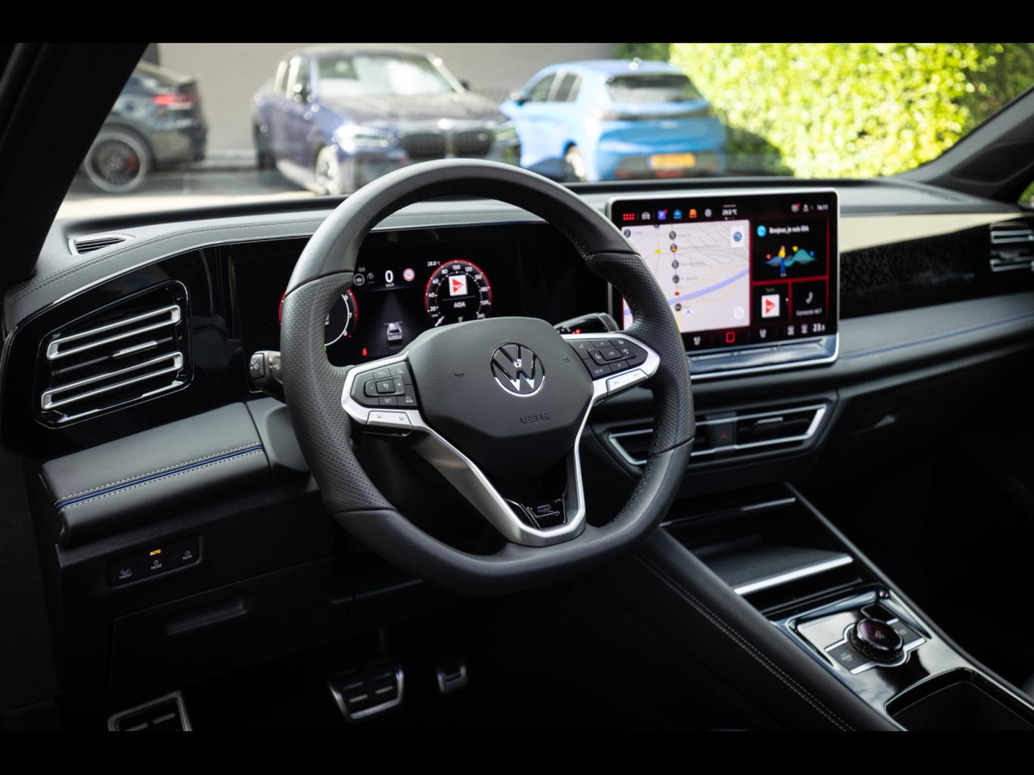 VW Tiguan 2.0 TSI (265 CH) 4MOTION R-LINE - PACK DESIGN BLACK (2025) - Photo 11