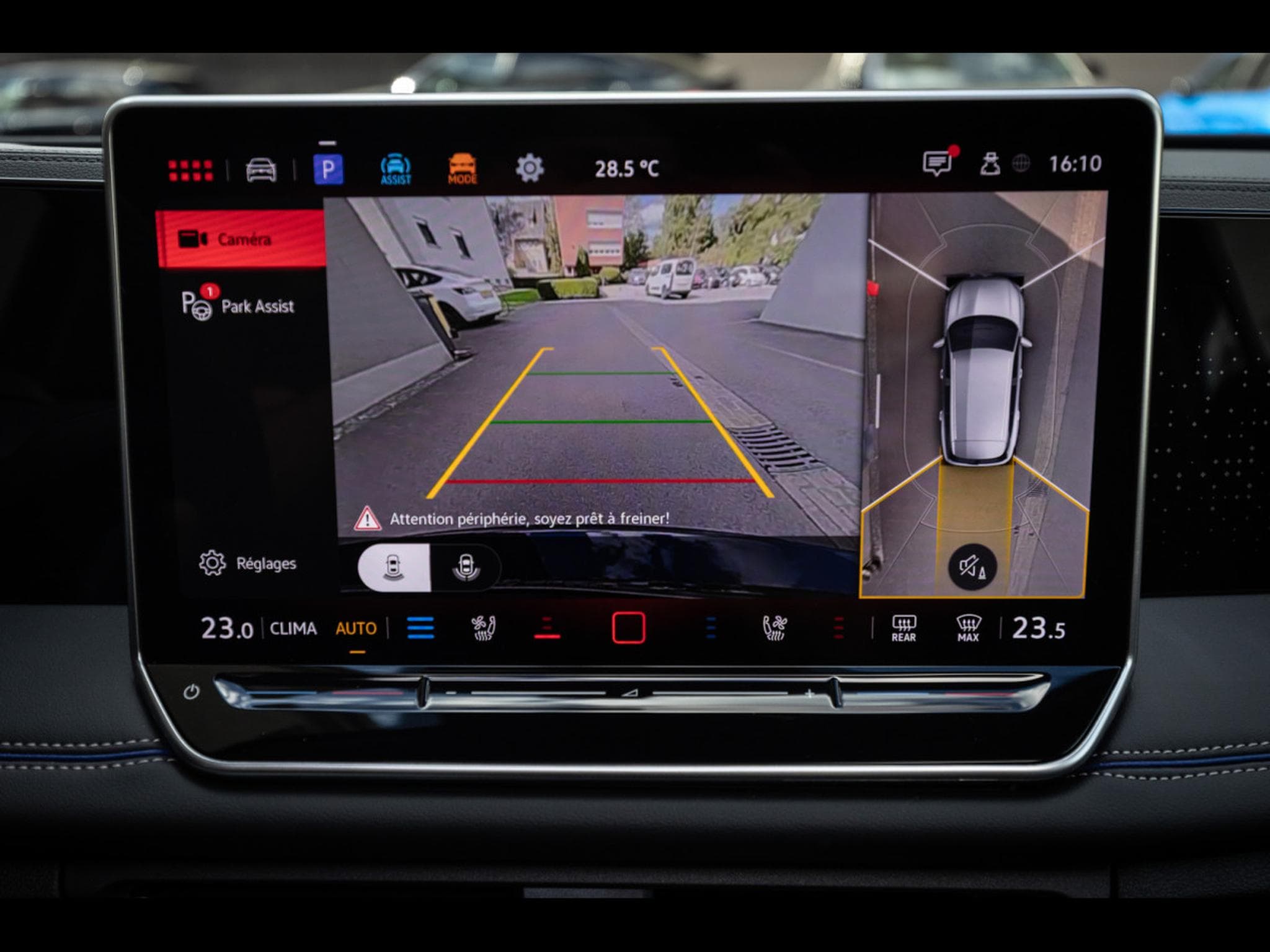 VW Tiguan 2.0 TSI (265 CH) 4MOTION R-LINE - PACK DESIGN BLACK (2025) - Photo 24