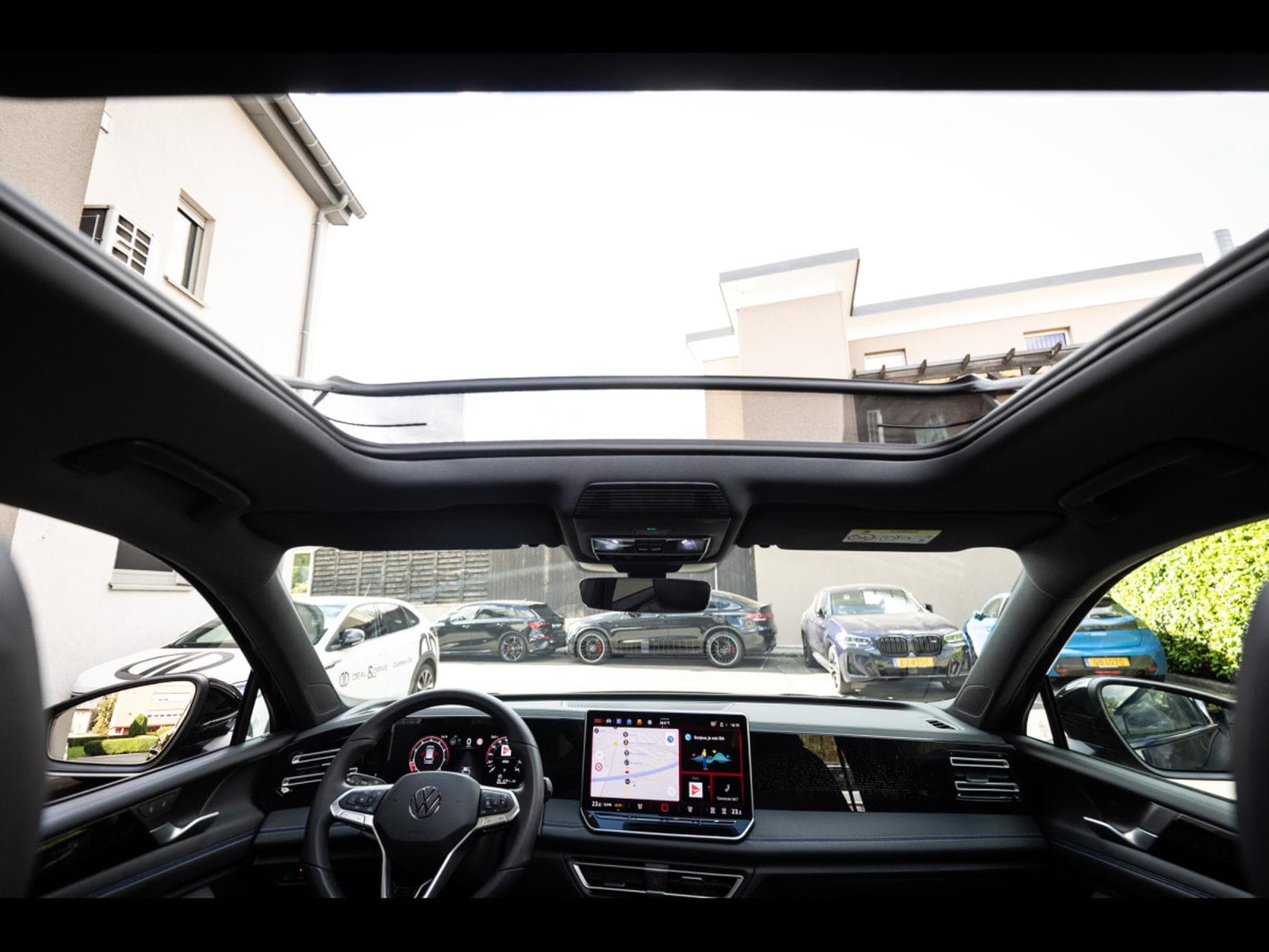 VW Tiguan 2.0 TSI (265 CH) 4MOTION R-LINE - PACK DESIGN BLACK (2025) - Photo 21