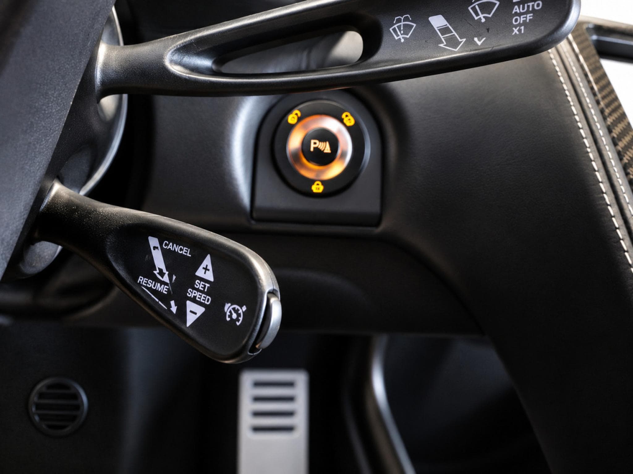 McLaren MP4-12C MP4-12C Carbon EX VIP CRISTIANO RONALDO (2012) - Photo 19