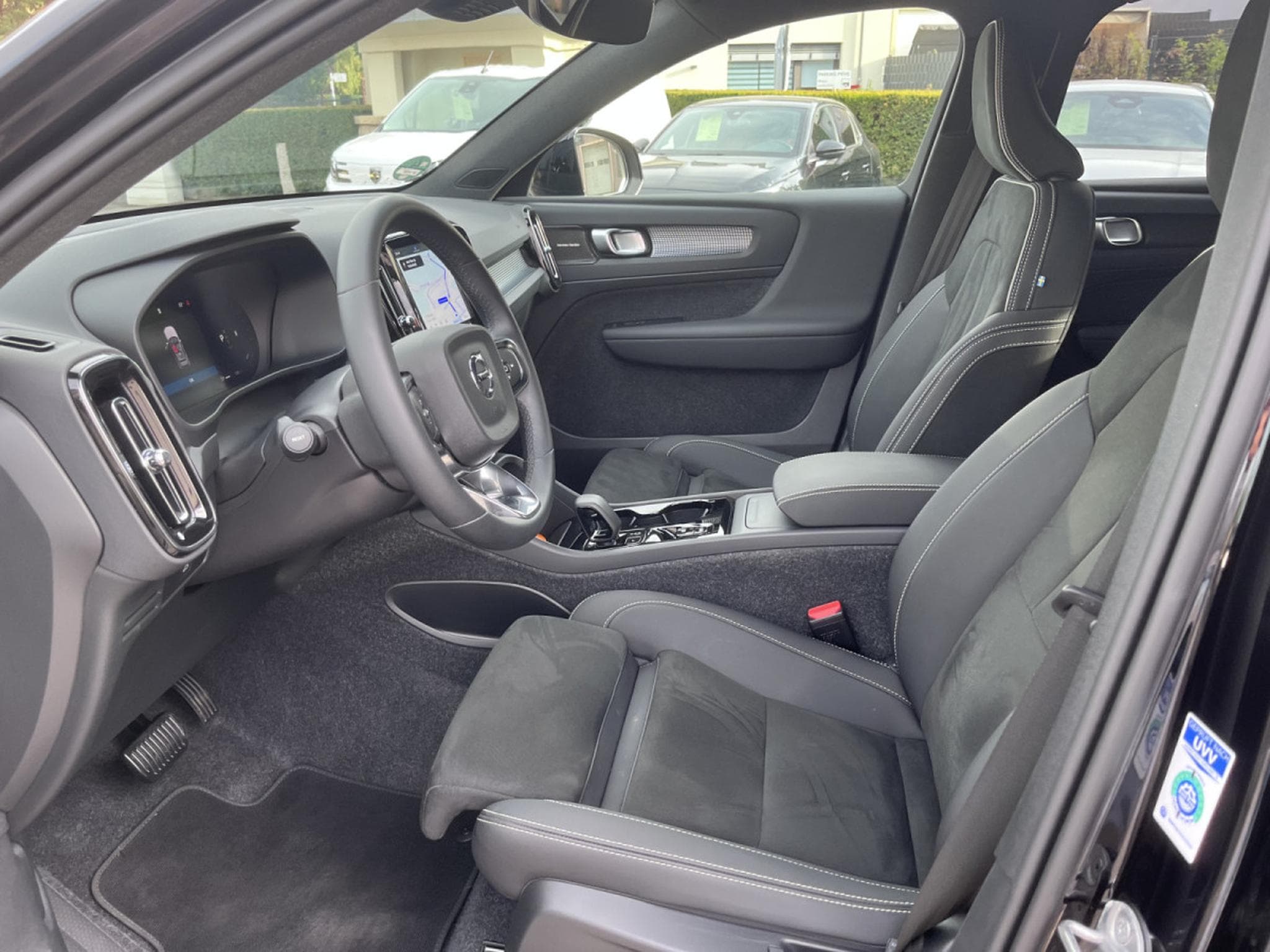 Volvo XC40 B3 Plus Dark DCT (2025) - Photo 9