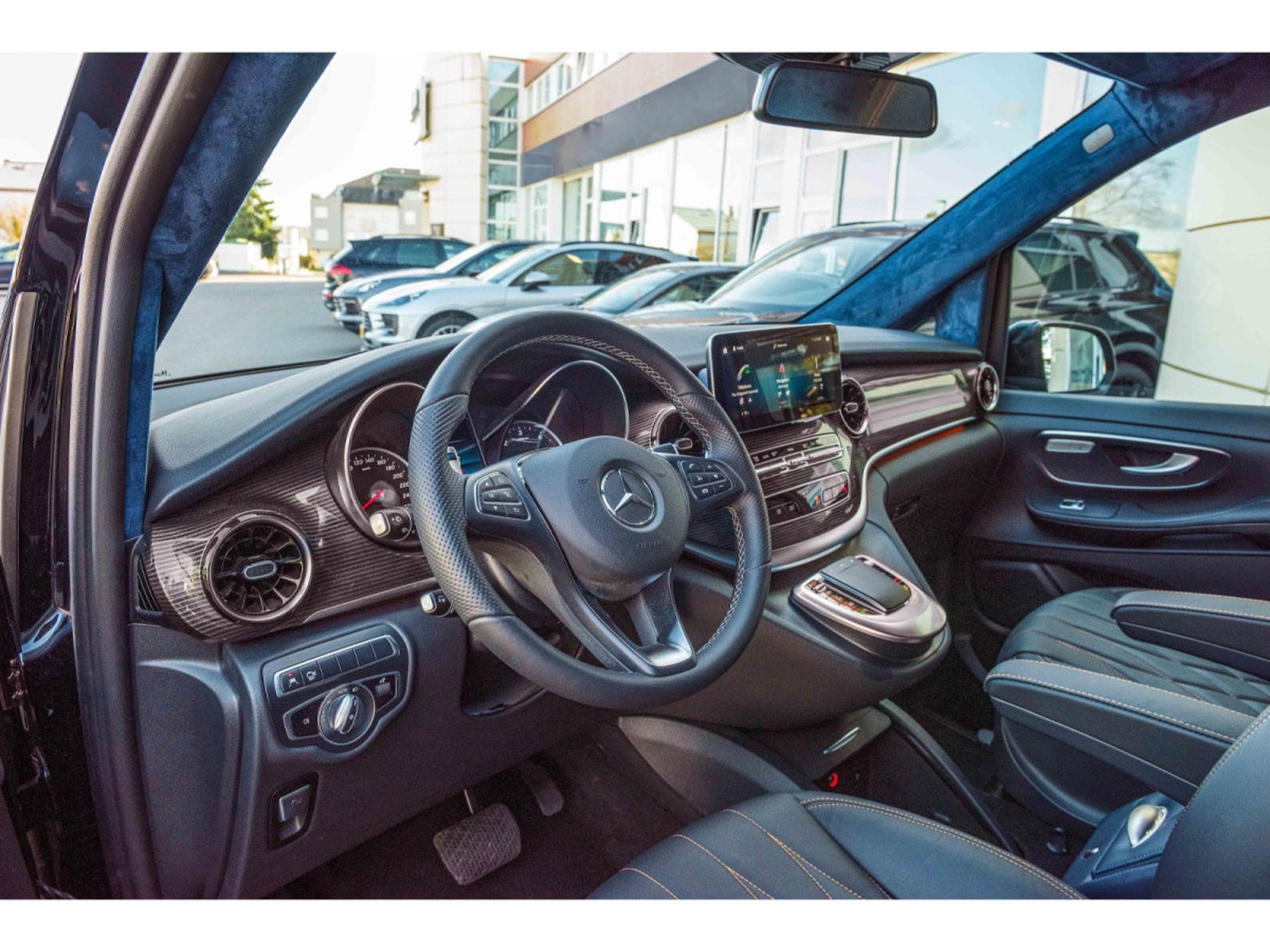 Mercedes V 300 V300 D VIP L2/*VOLL*/HERMES/MALUS P (2023) - Photo 3