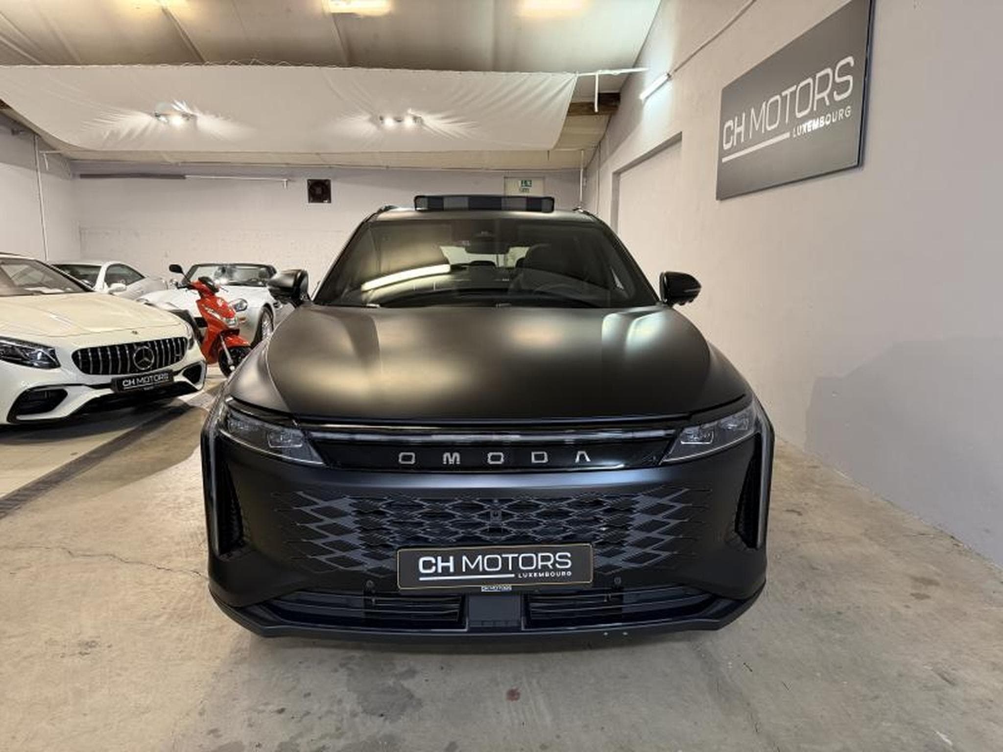 OMODA 9 SHS AWD PHEV Premium BlacK Edition (2026) - Photo 2
