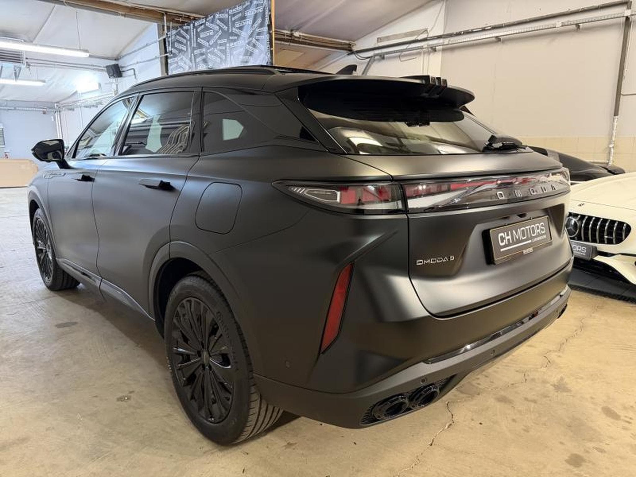 OMODA 9 SHS AWD PHEV Premium BlacK Edition (2026) - Photo 5