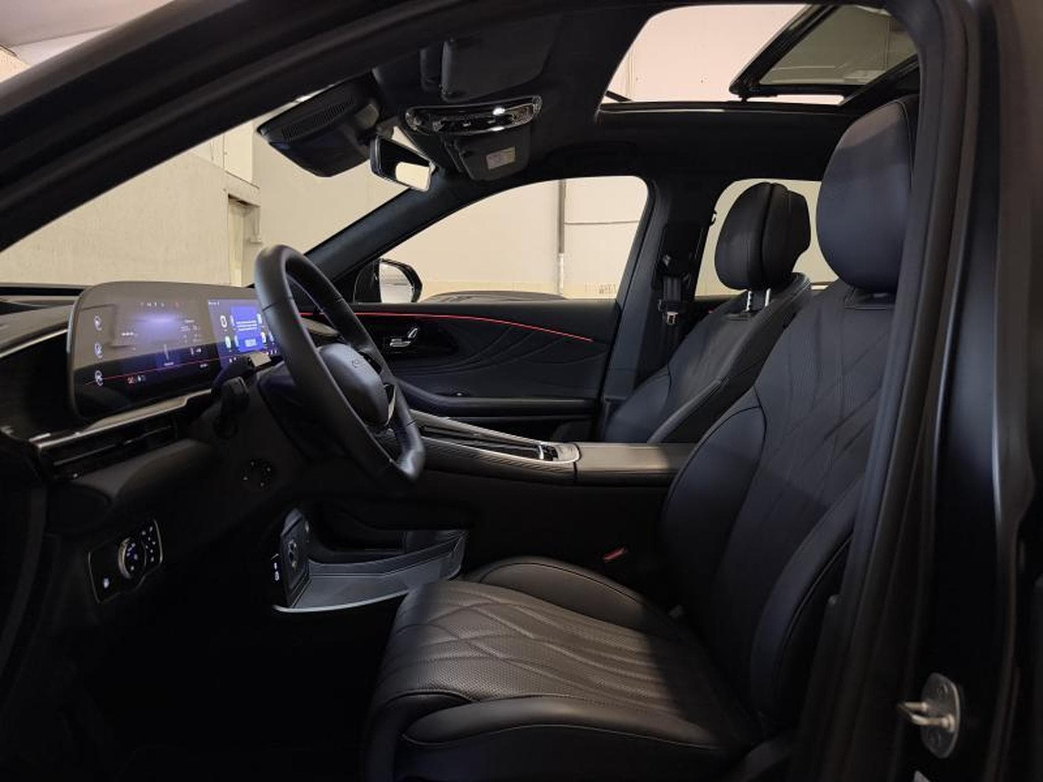 OMODA 9 SHS AWD PHEV Premium BlacK Edition (2026) - Photo 12