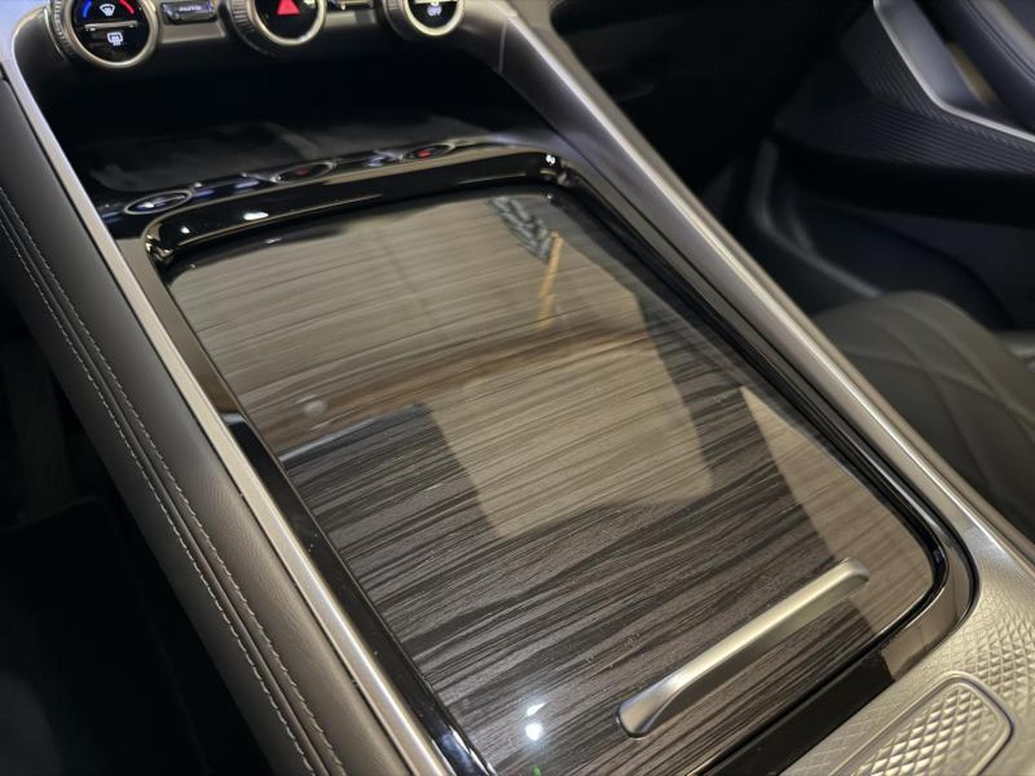 OMODA 9 SHS AWD PHEV Premium BlacK Edition (2026) - Photo 17