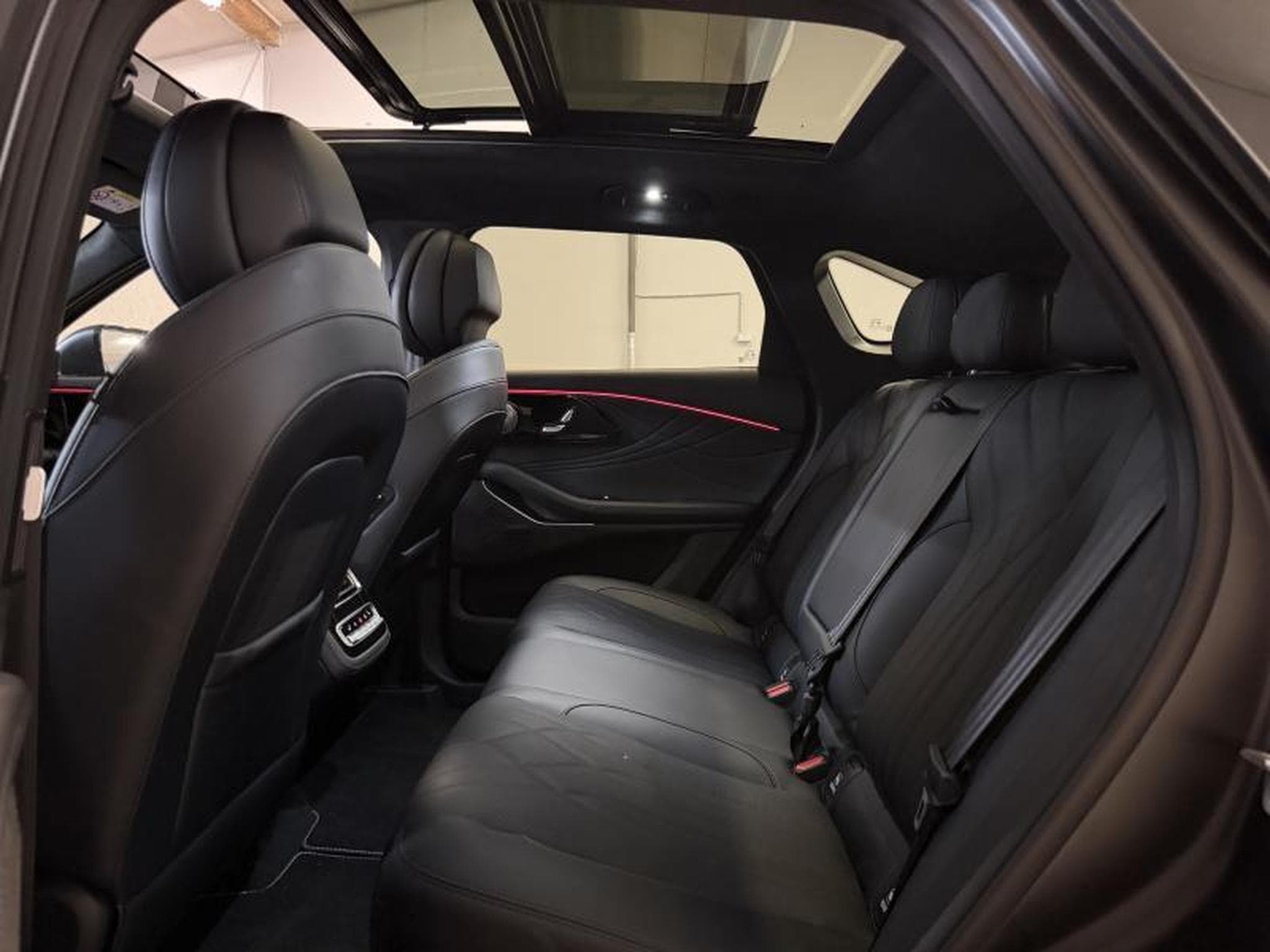 OMODA 9 SHS AWD PHEV Premium BlacK Edition (2026) - Photo 22