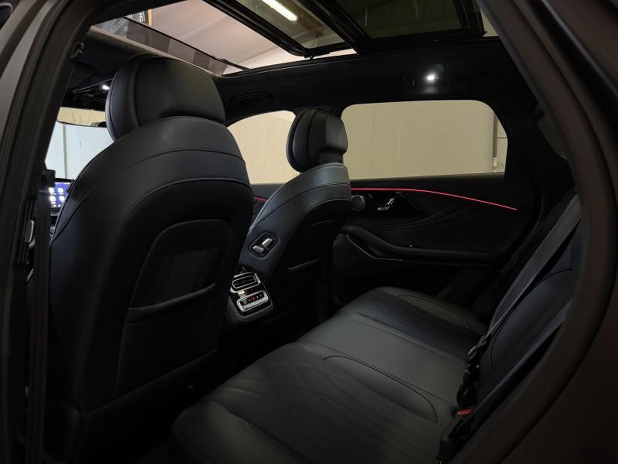 OMODA 9 SHS AWD PHEV Premium BlacK Edition (2026) - Photo 21