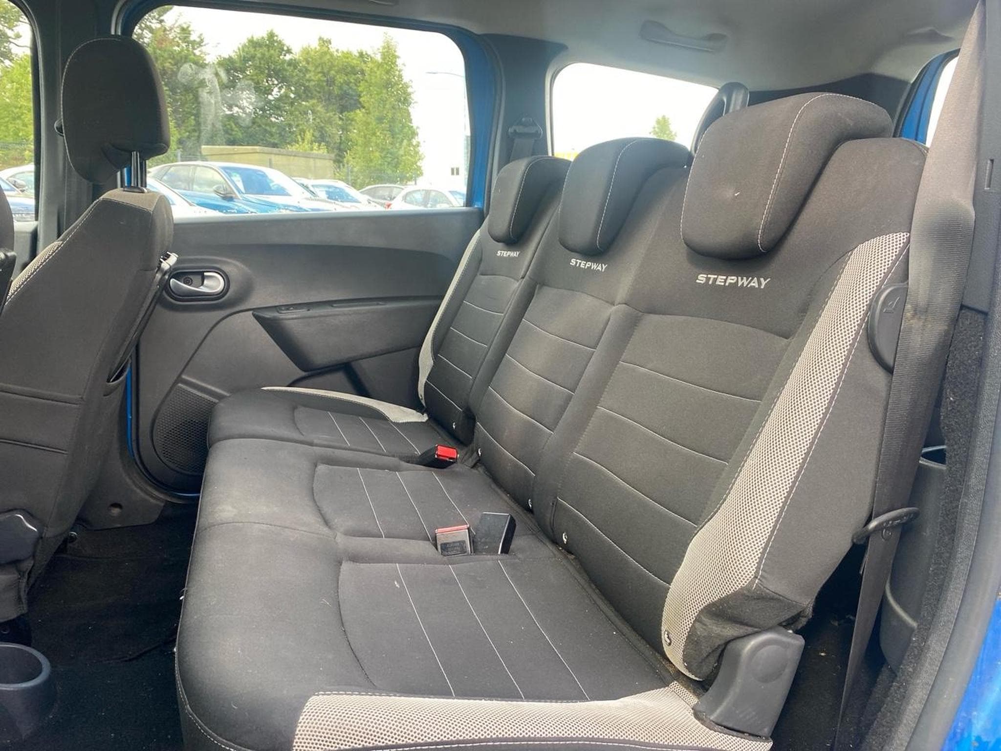 Dacia LODGY 1.5 BLUE DCI 115 STEPWAY 7PL (2019) - Photo 12