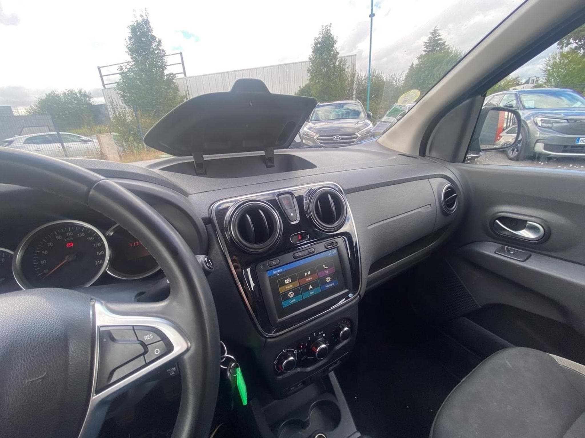 Dacia LODGY 1.5 BLUE DCI 115 STEPWAY 7PL (2019) - Photo 20
