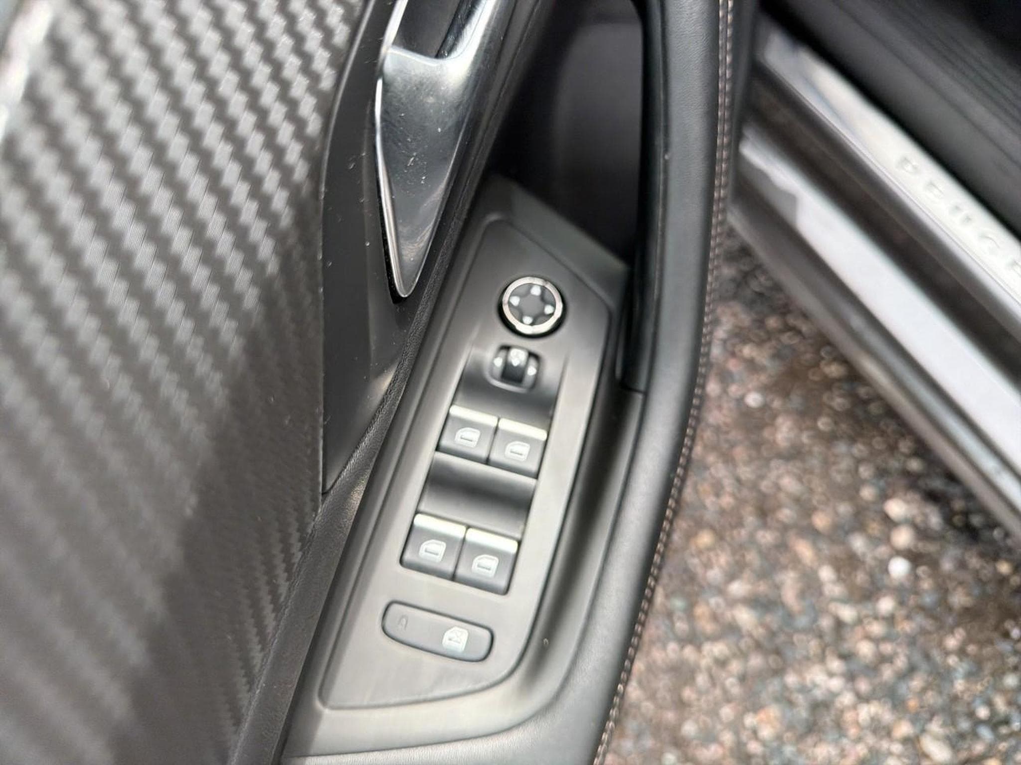 Peugeot 508 BLUEHDI 130 GT EAT8 (2021) - Photo 17