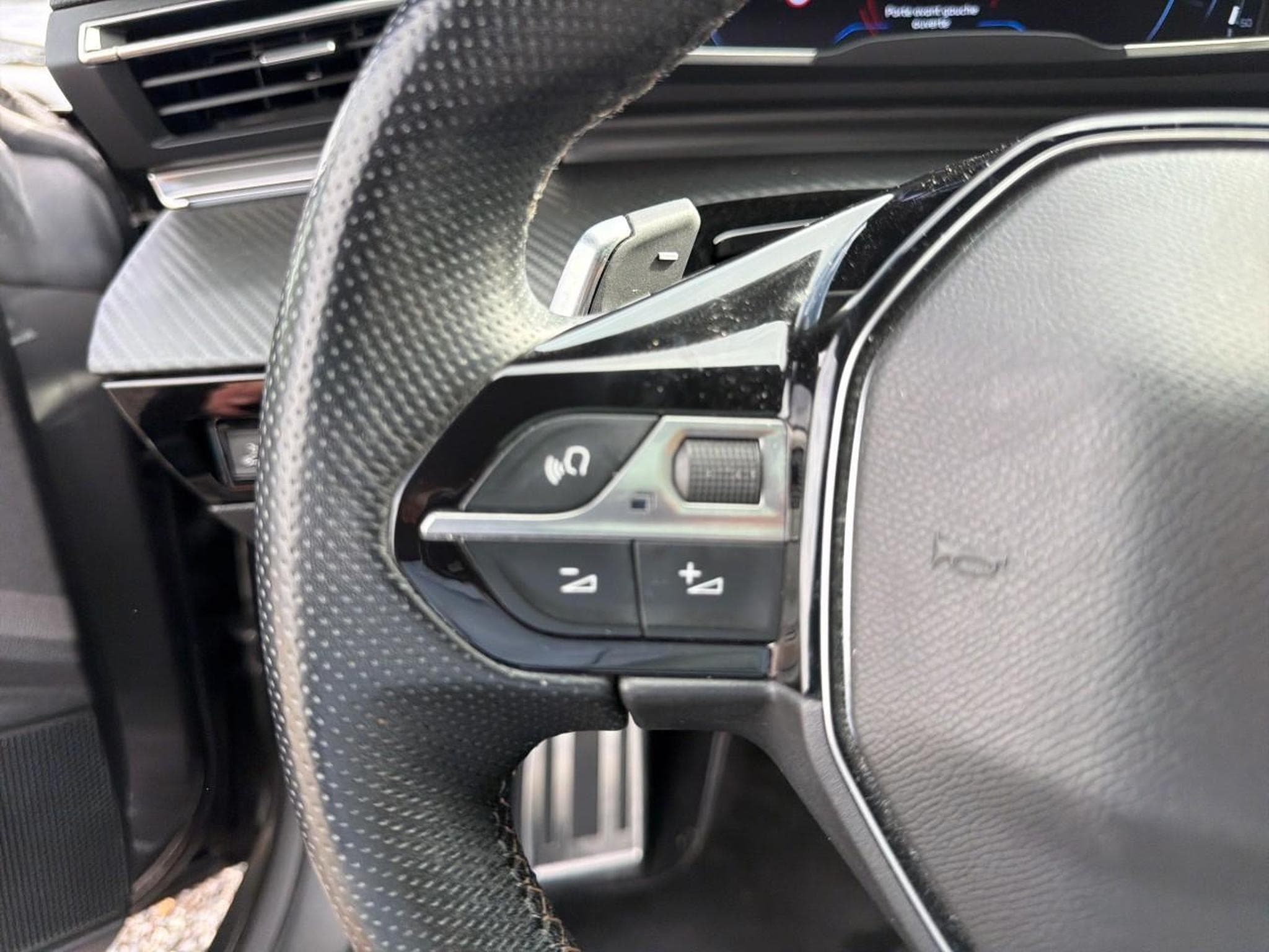 Peugeot 508 BLUEHDI 130 GT EAT8 (2021) - Photo 19