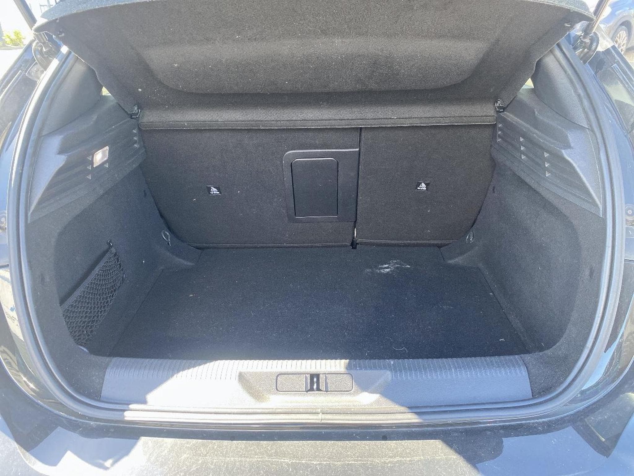 Peugeot 308 1.5 BLUEHDI 130 ALLURE EAT8 (2022) - Photo 15