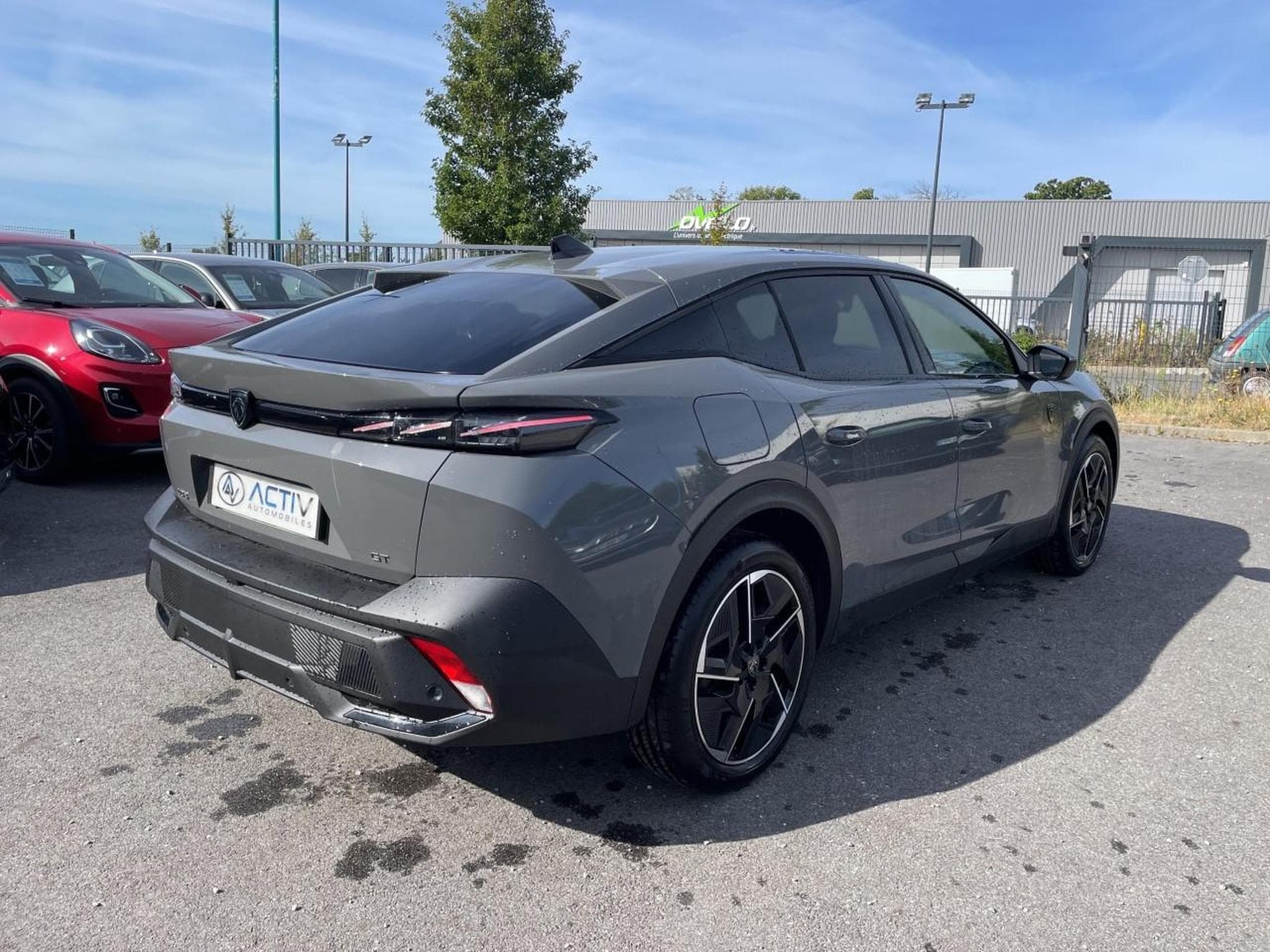 Peugeot 408 1.2 PURETECH 130 GT EAT8 (2023) - Photo 5