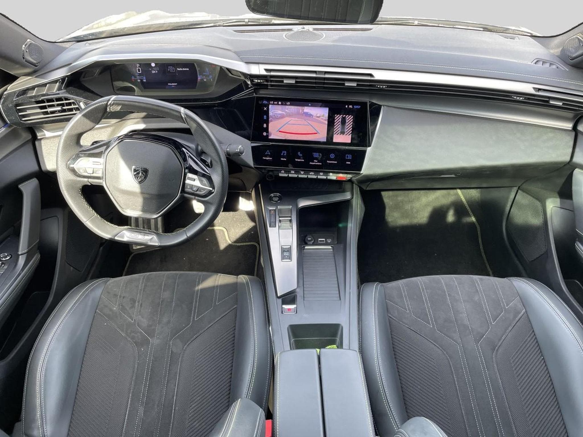 Peugeot 408 1.2 PURETECH 130 GT EAT8 (2023) - Photo 10