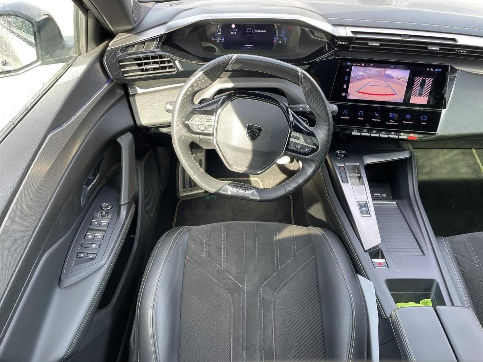 Peugeot 408 1.2 PURETECH 130 GT EAT8 (2023) - Photo 11