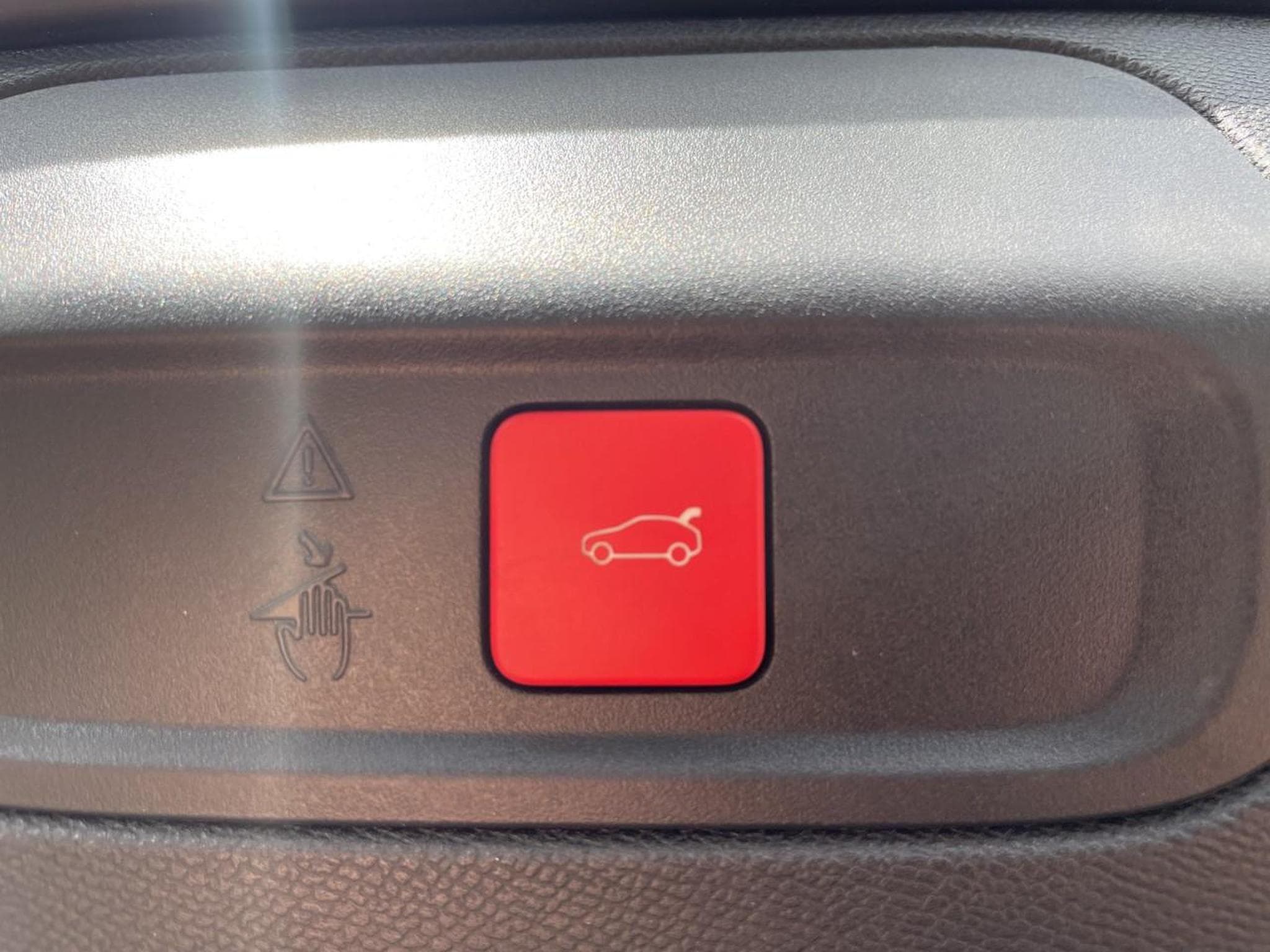 Peugeot 408 1.2 PURETECH 130 GT EAT8 (2023) - Photo 20