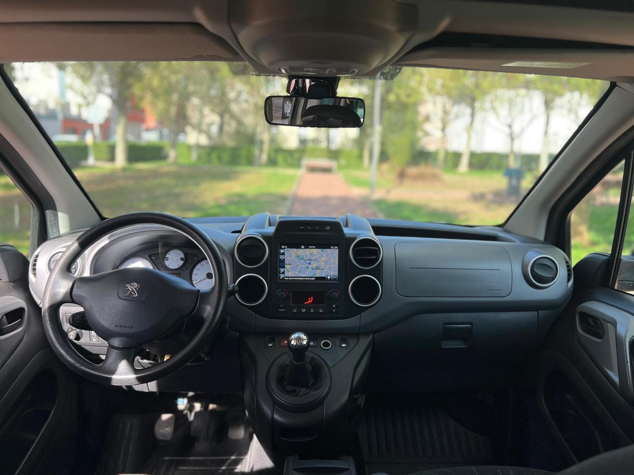 Peugeot Partner Manuelle / Essence / Attache Remorque / (2018) - Photo 10