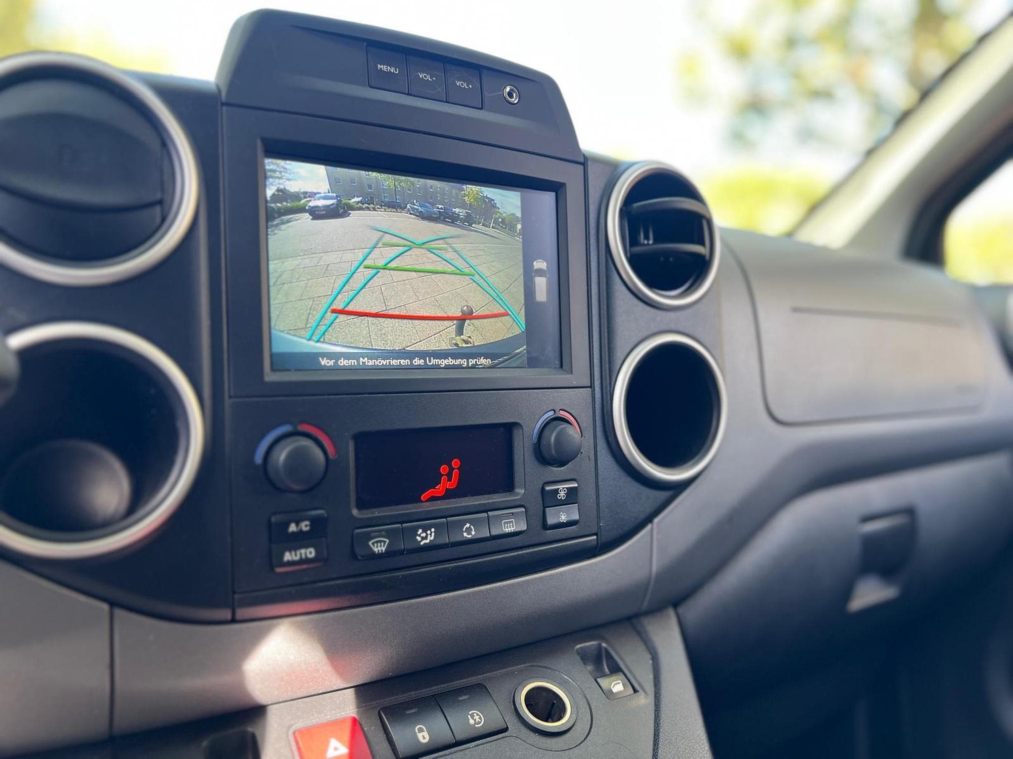 Peugeot Partner Manuelle / Essence / Attache Remorque / (2018) - Photo 17