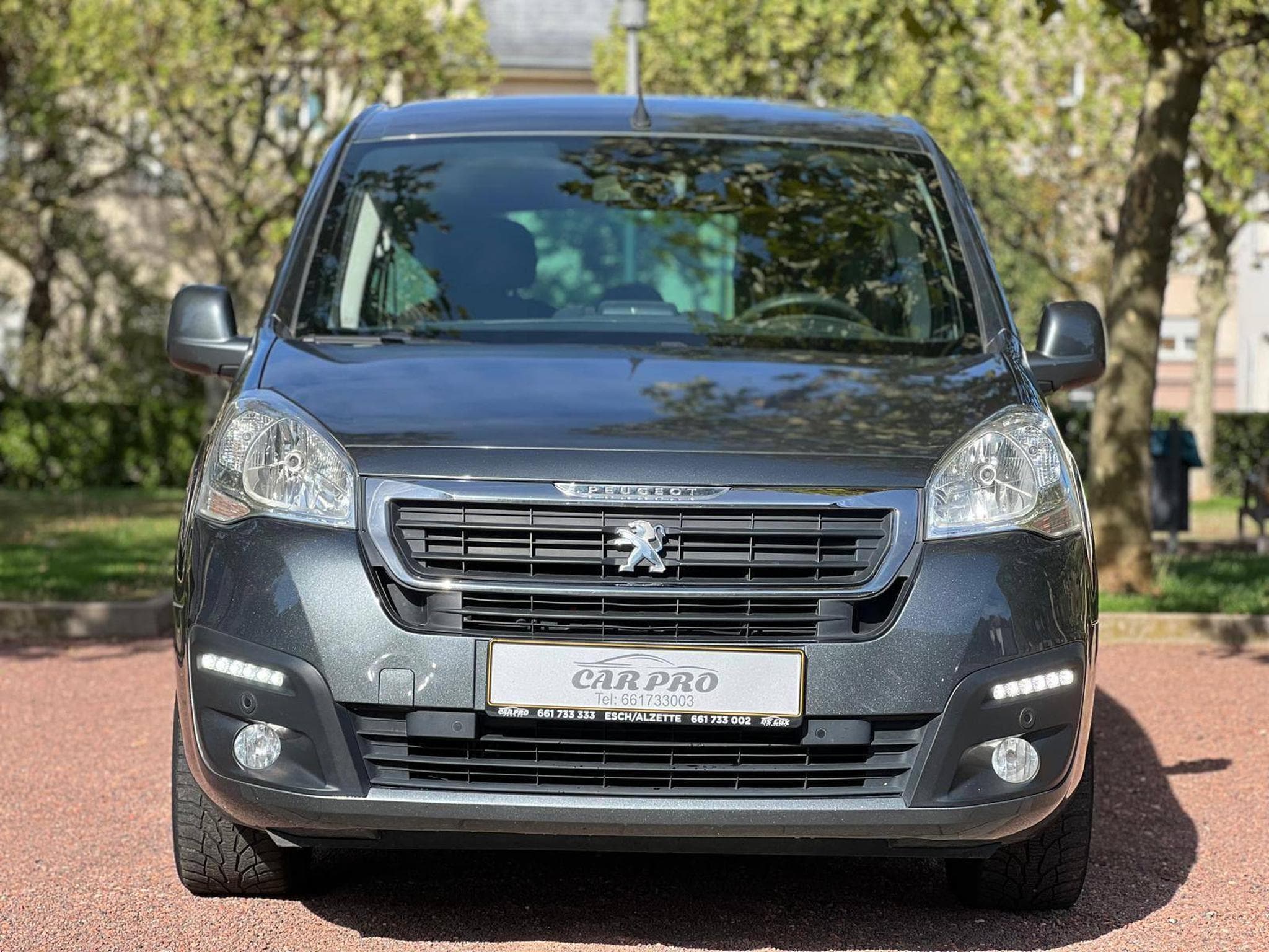 Peugeot Partner Manuelle / Essence / Attache Remorque / (2018) - Photo 5