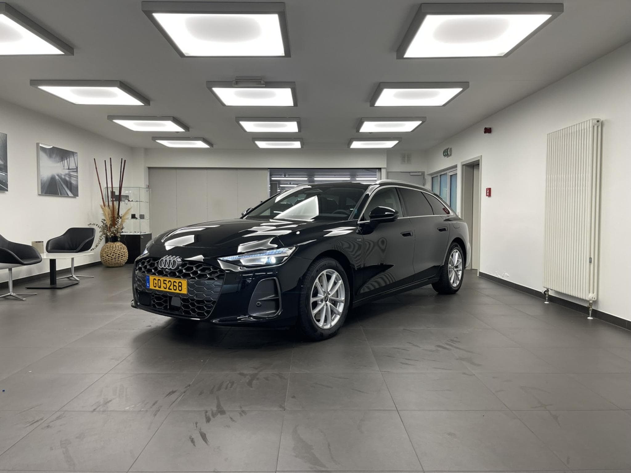 Audi A6 Avant e-hybrid 299 CH / 220 KW S tronic (2025) - Photo 1