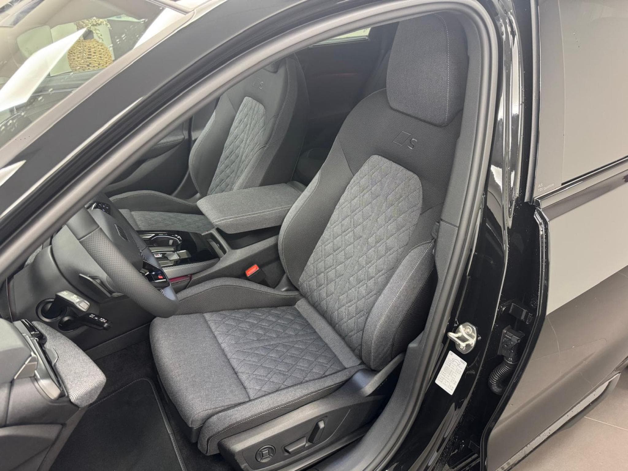 Audi A5 A5 Berline S line TDI quattro 204 CV / 150 kW S tronic (2024) - Photo 4