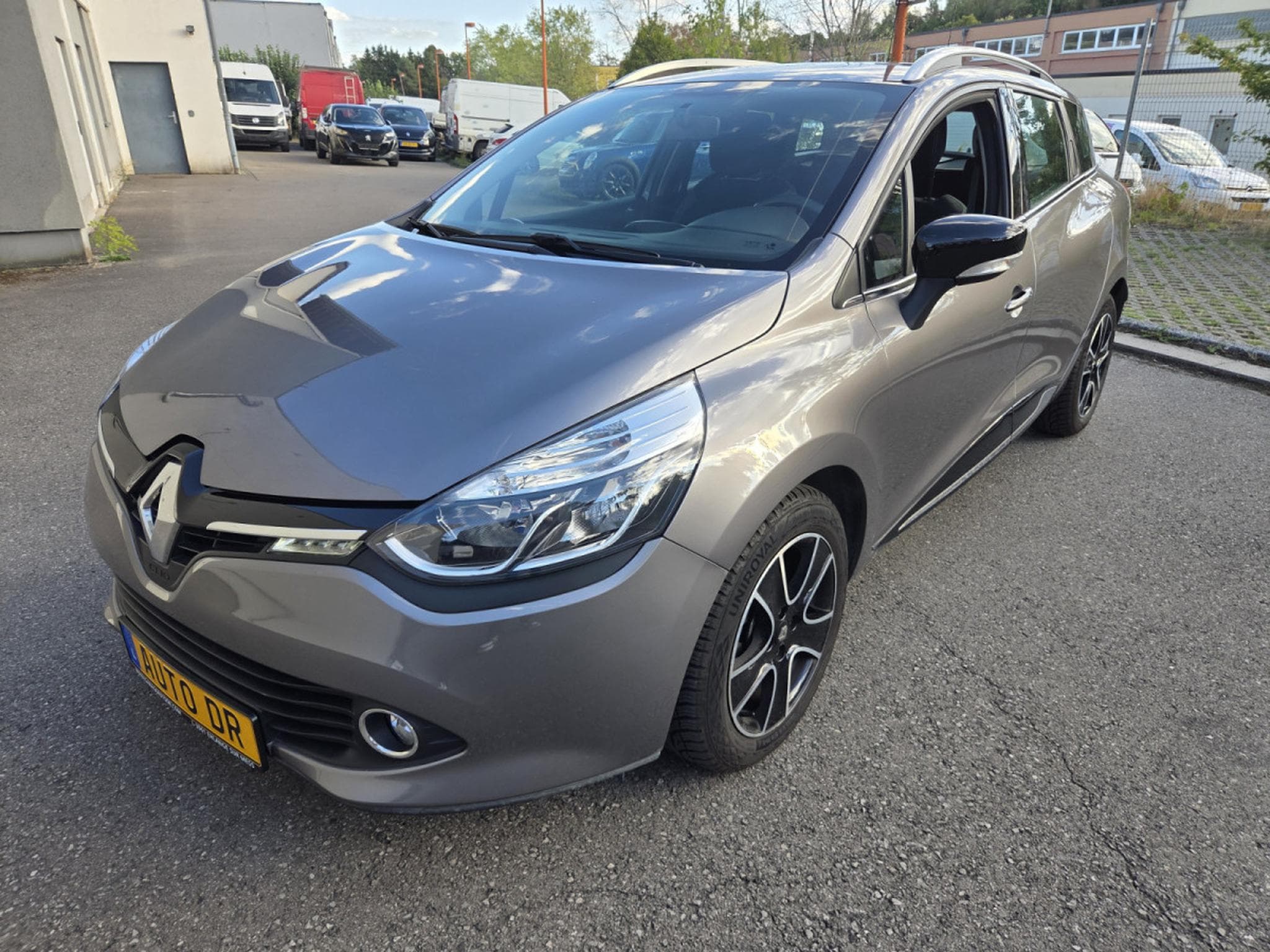 Renault Clio Estate 90 CV Garantie 12 Mois (2016) - Photo 4