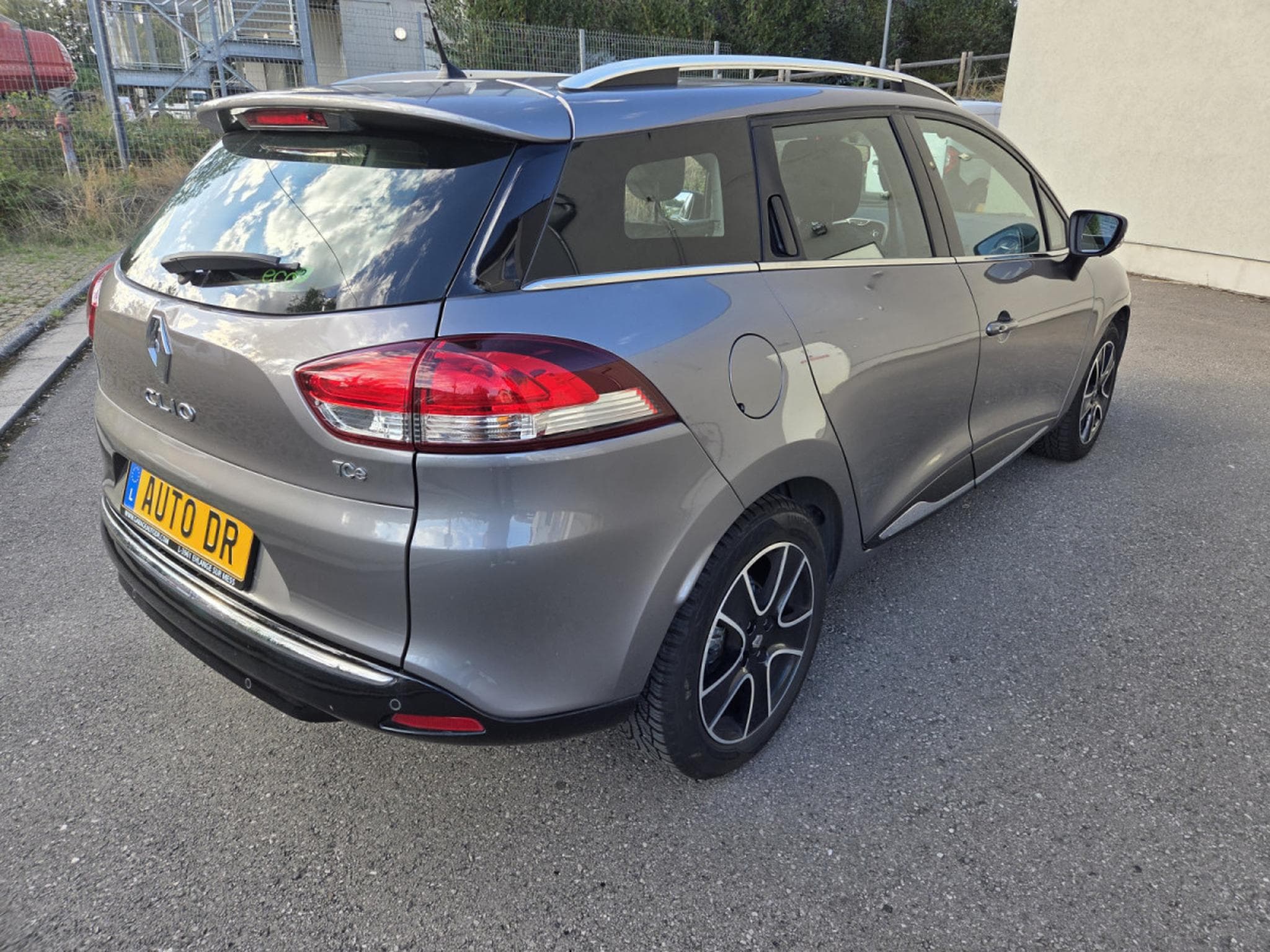 Renault Clio Estate 90 CV Garantie 12 Mois (2016) - Photo 7