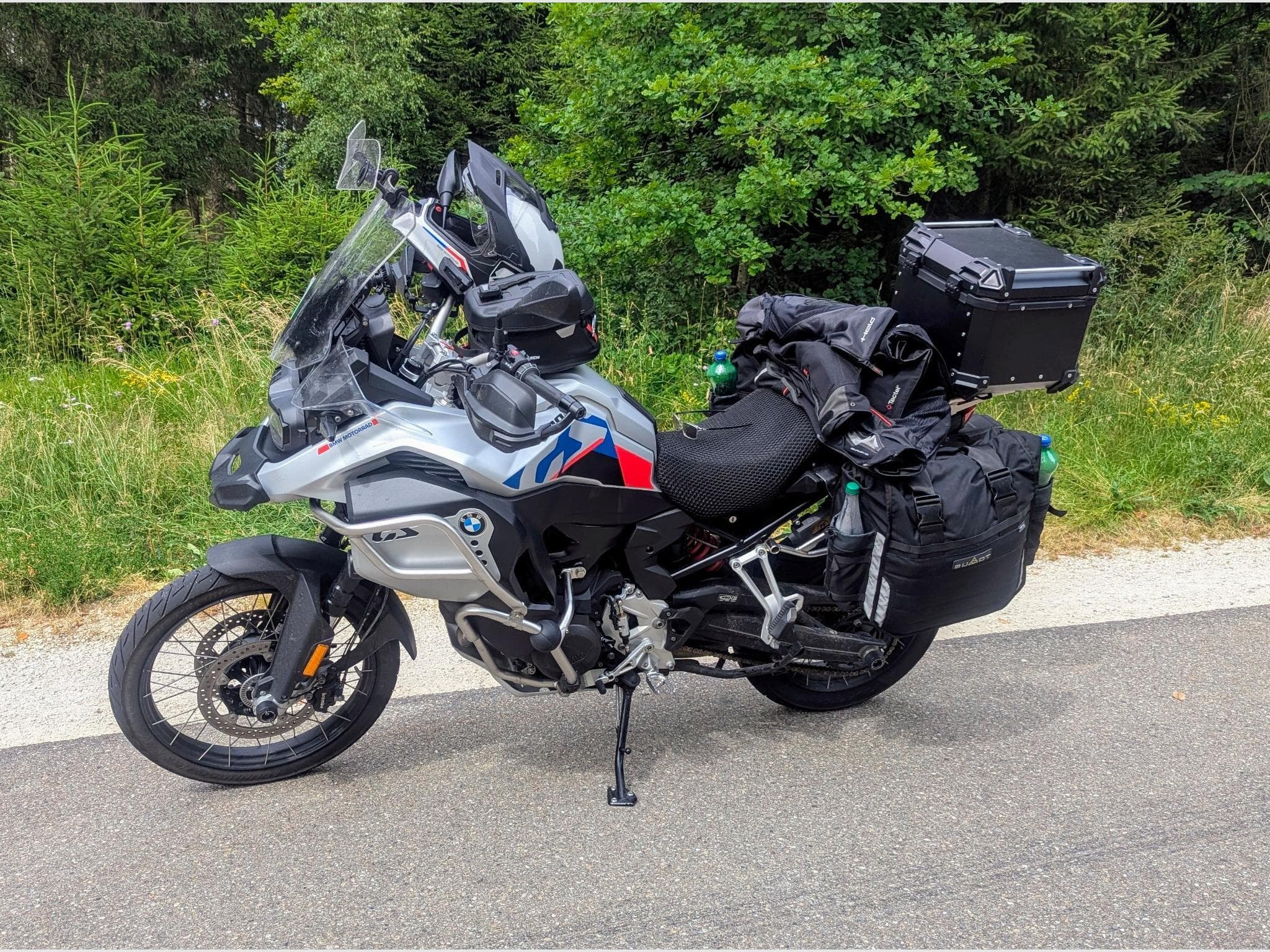 BMW F F900GS Adventure (2024) - Photo 2