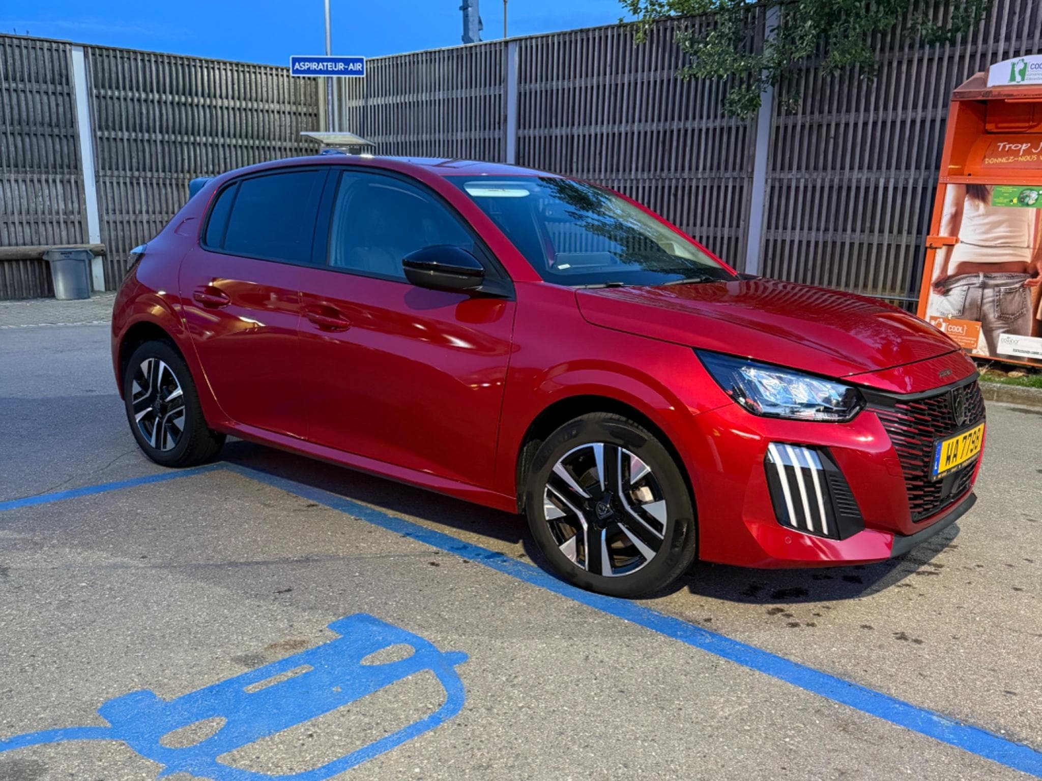 Peugeot 208 MATAUTOLUX (2025) - Photo 4