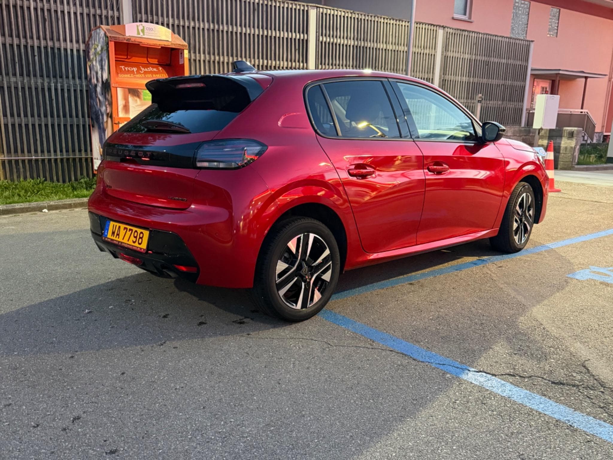 Peugeot 208 MATAUTOLUX (2025) - Photo 5