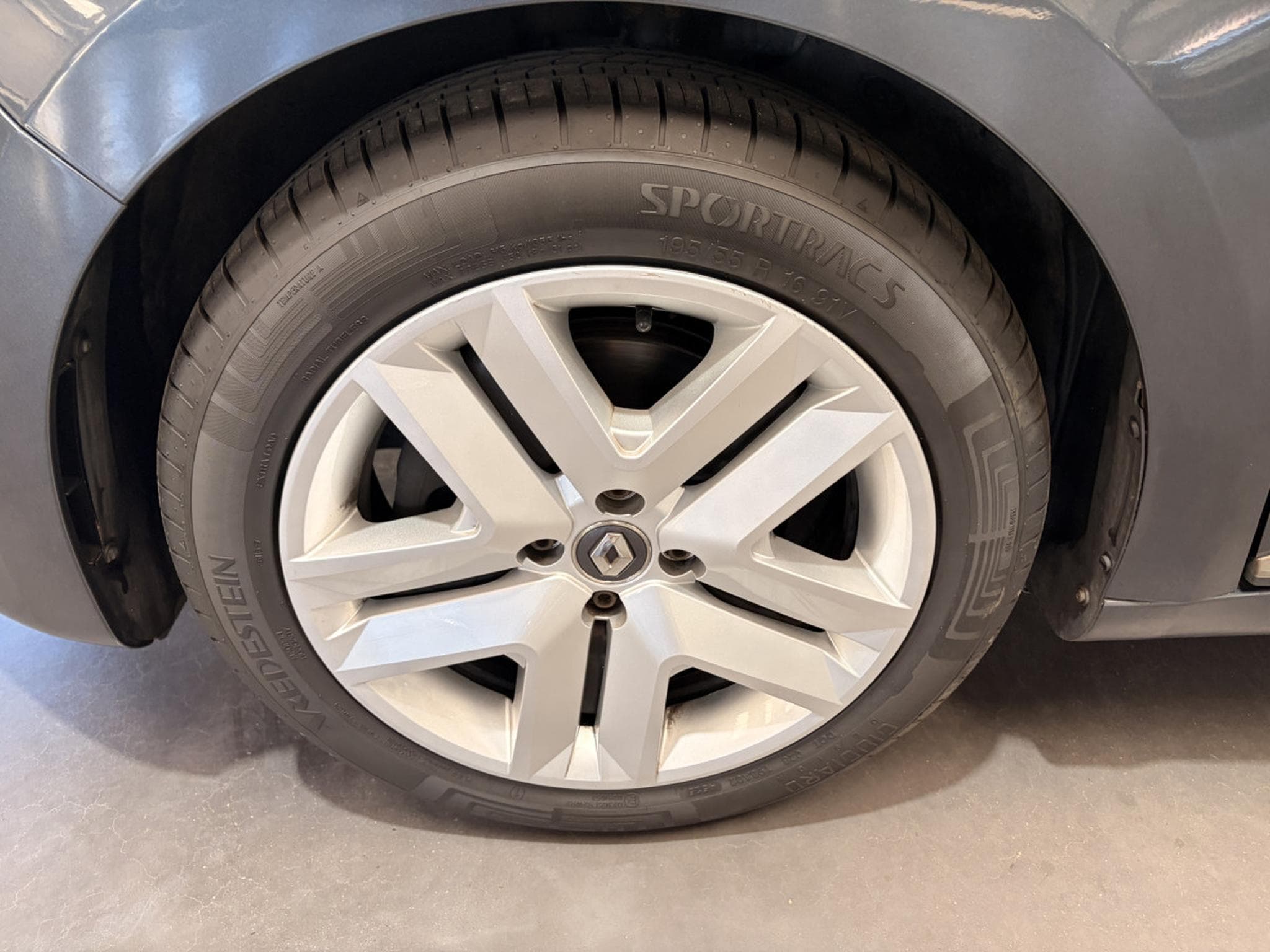 Renault Clio 1.5 dCi 86HP (2021) - Foto 8